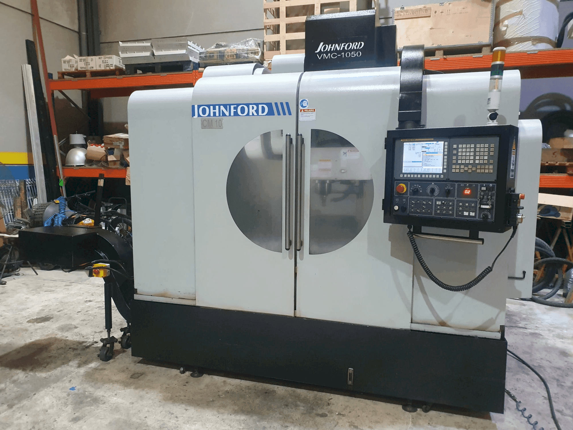 Vista Frontal da Johnford VMC-1050 máquina