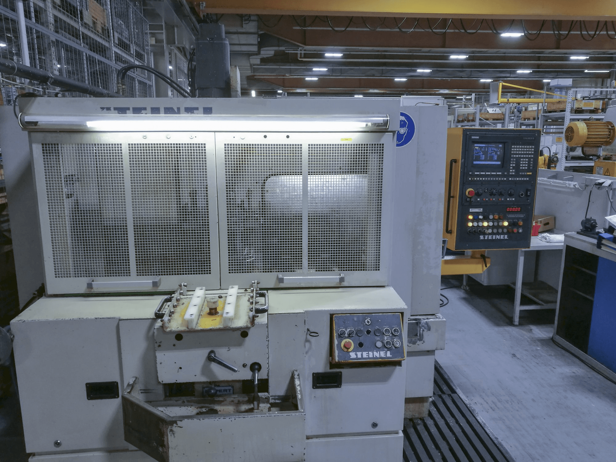 Vista Frontal da STEINEL BZ 20 máquina