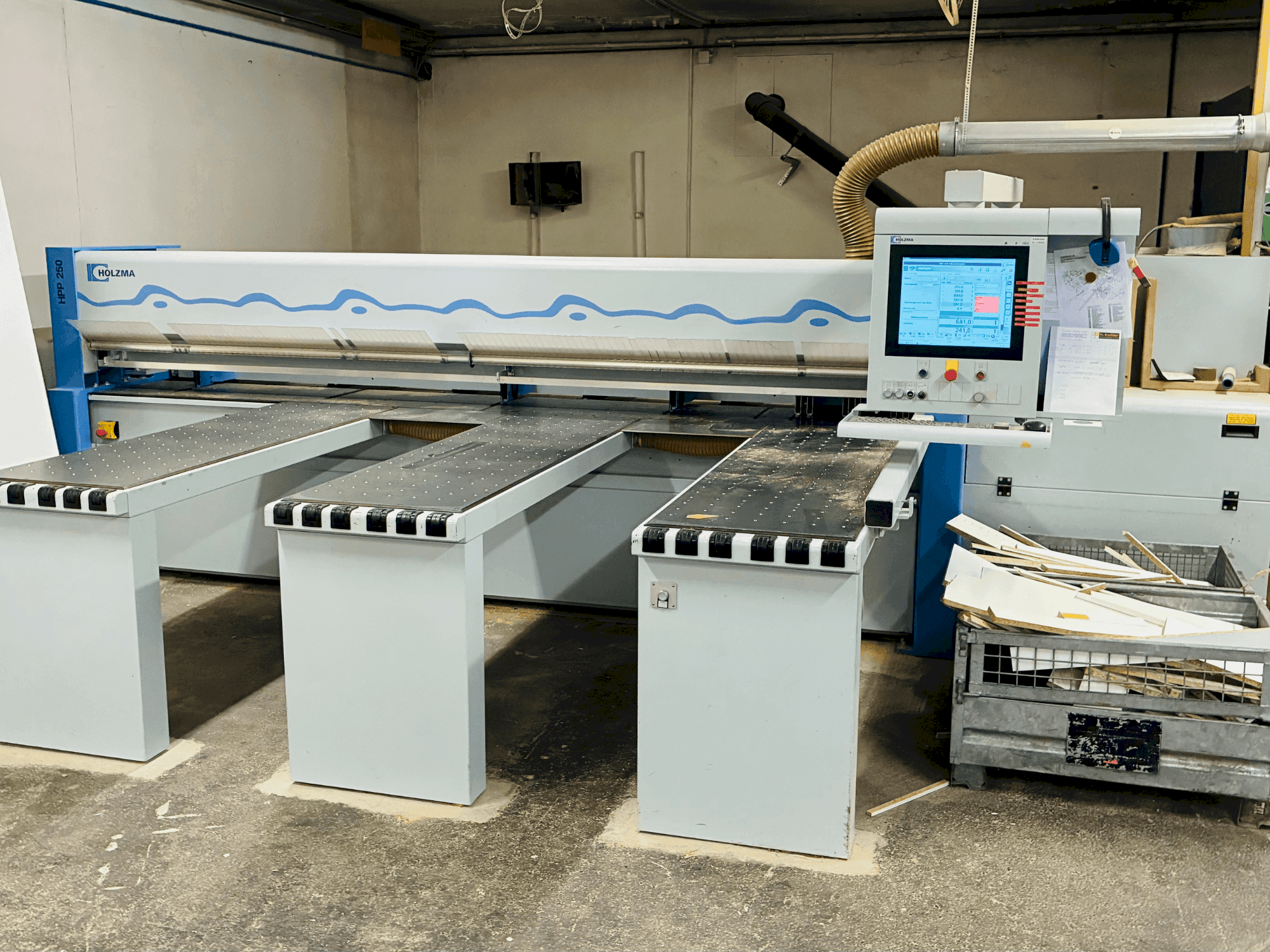 Vista Frontal da HOLZMA HPP 250/38/38 máquina