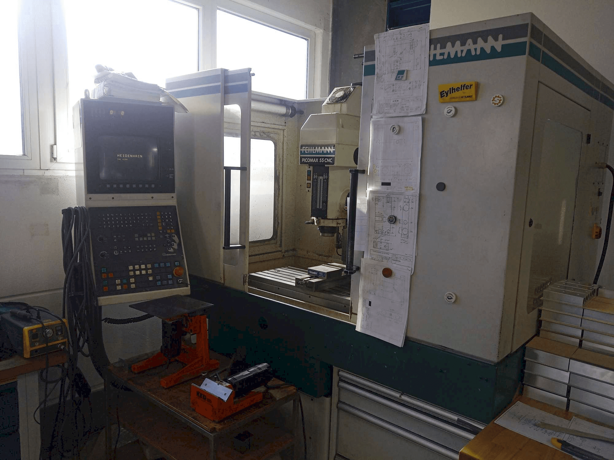 Vista Frontal da FEHLMANN Picomax 55 CNC máquina