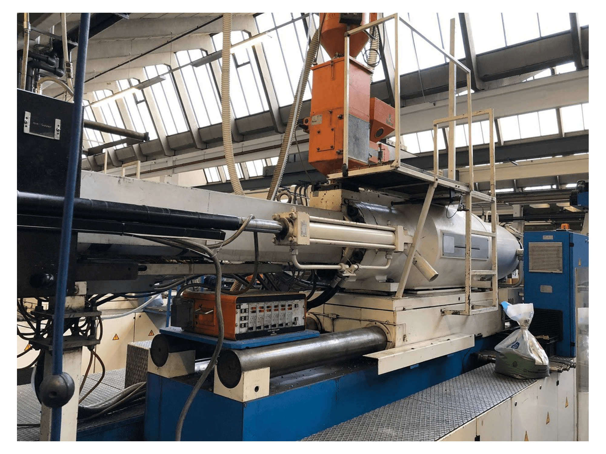 Espaço de trabalho da ENGEL ES 7000/800 máquina