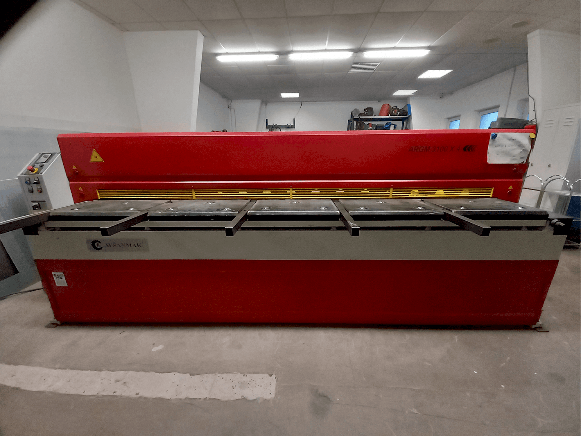 Vista Frontal da AYSANMAK ARGM 3100 x 4 máquina