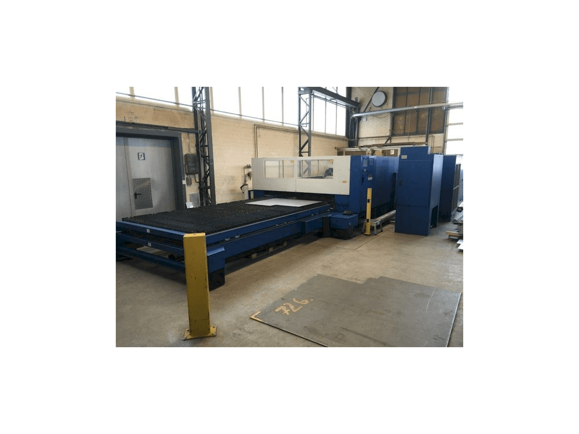 Vista Frontal da Trumpf TLF 4000 Turbo máquina