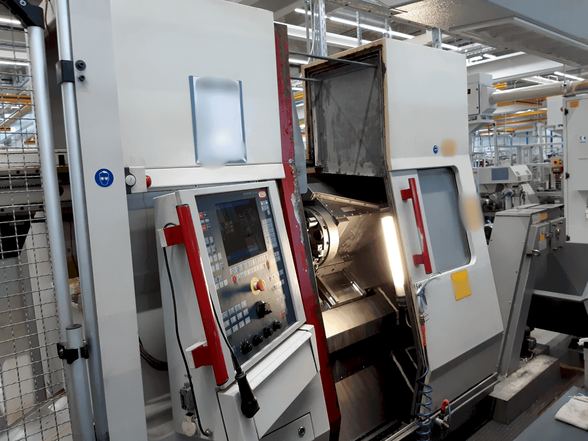 Vista Frontal da TRAUB TNA 300 máquina