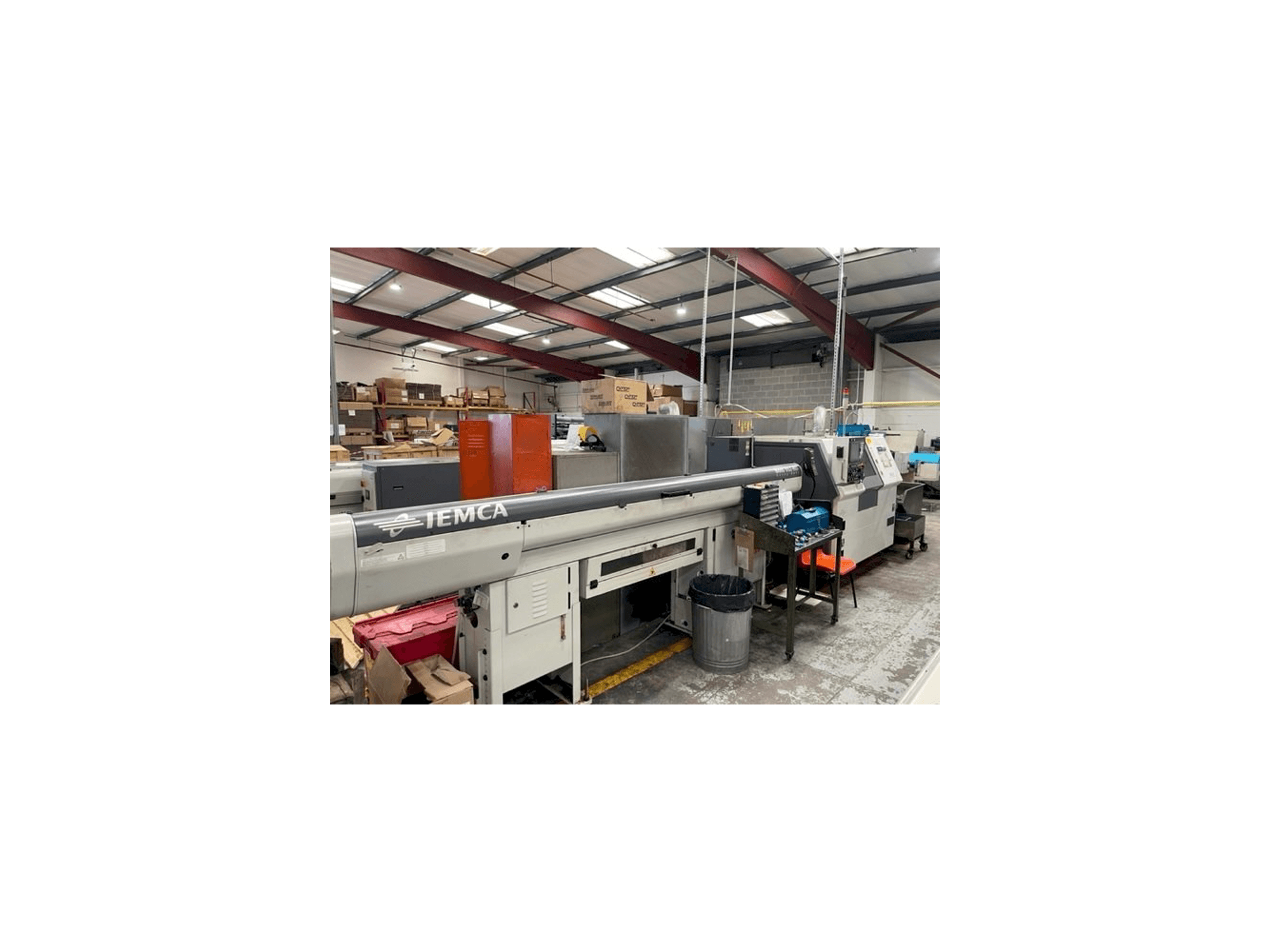 Vista Frontal da Miyano BNA-42MSY2 máquina