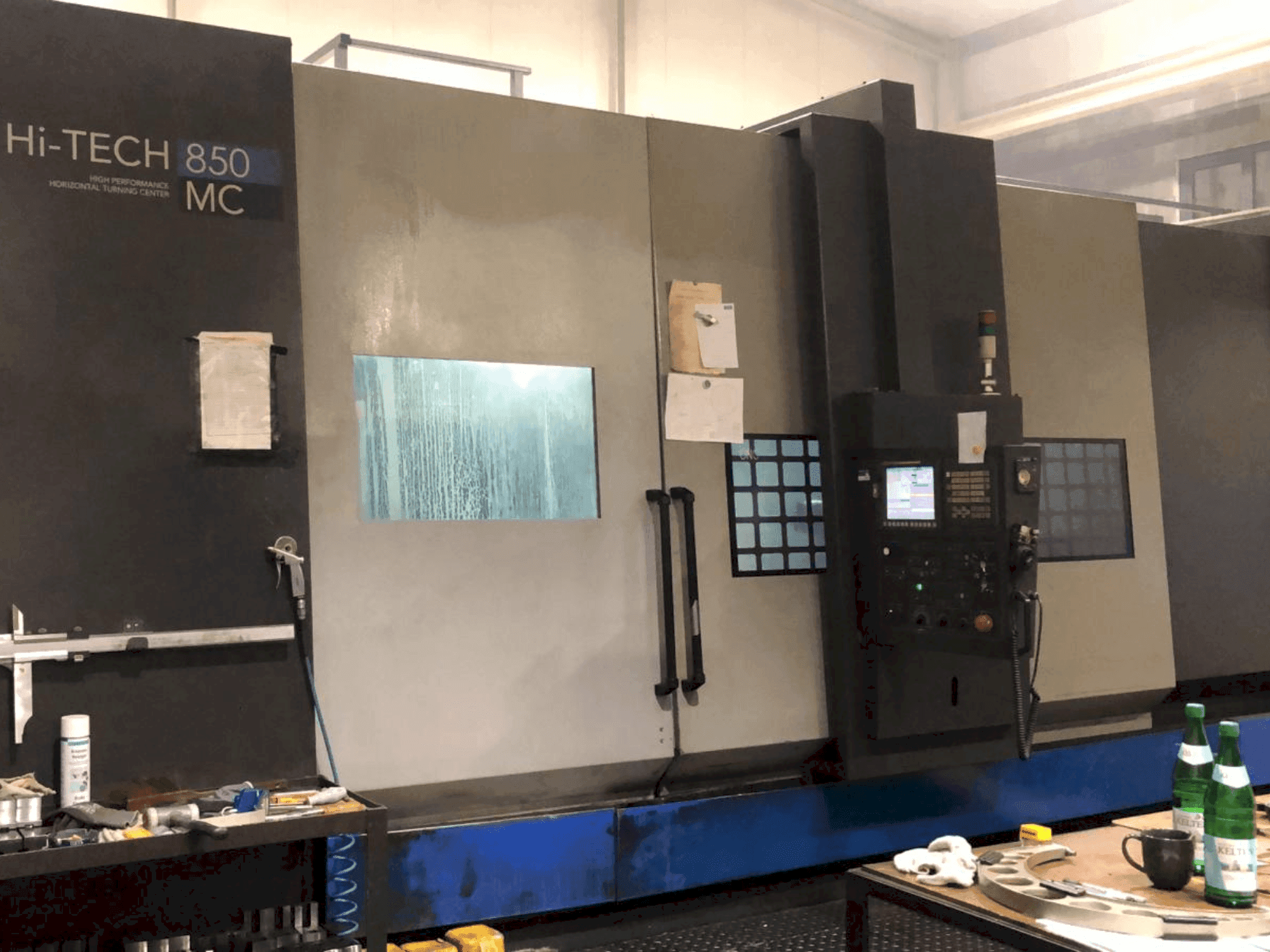 Vista Frontal da HWACHEON Hi-Tech 350 máquina