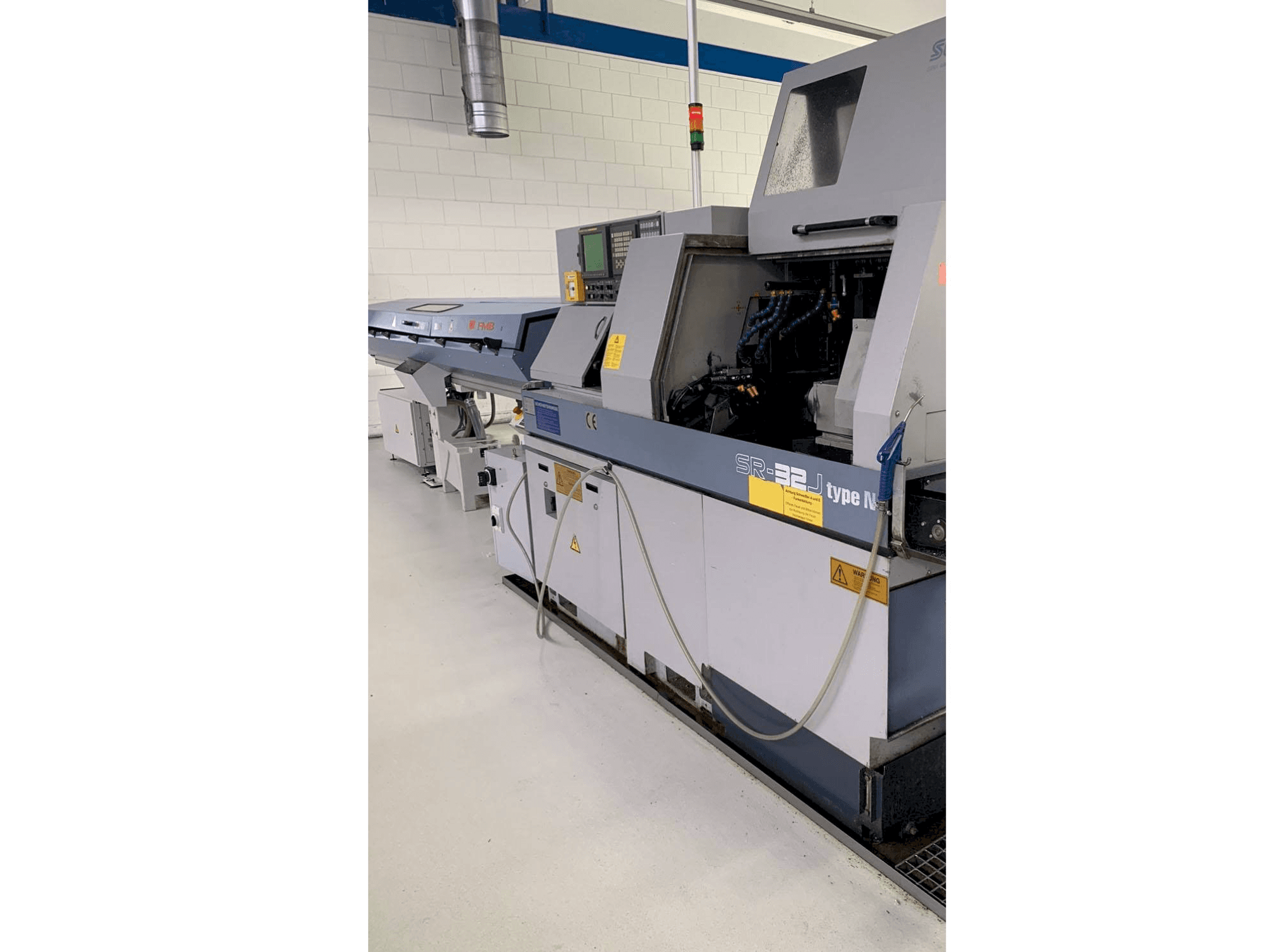 Vista Frontal da Star SR-32J type N máquina