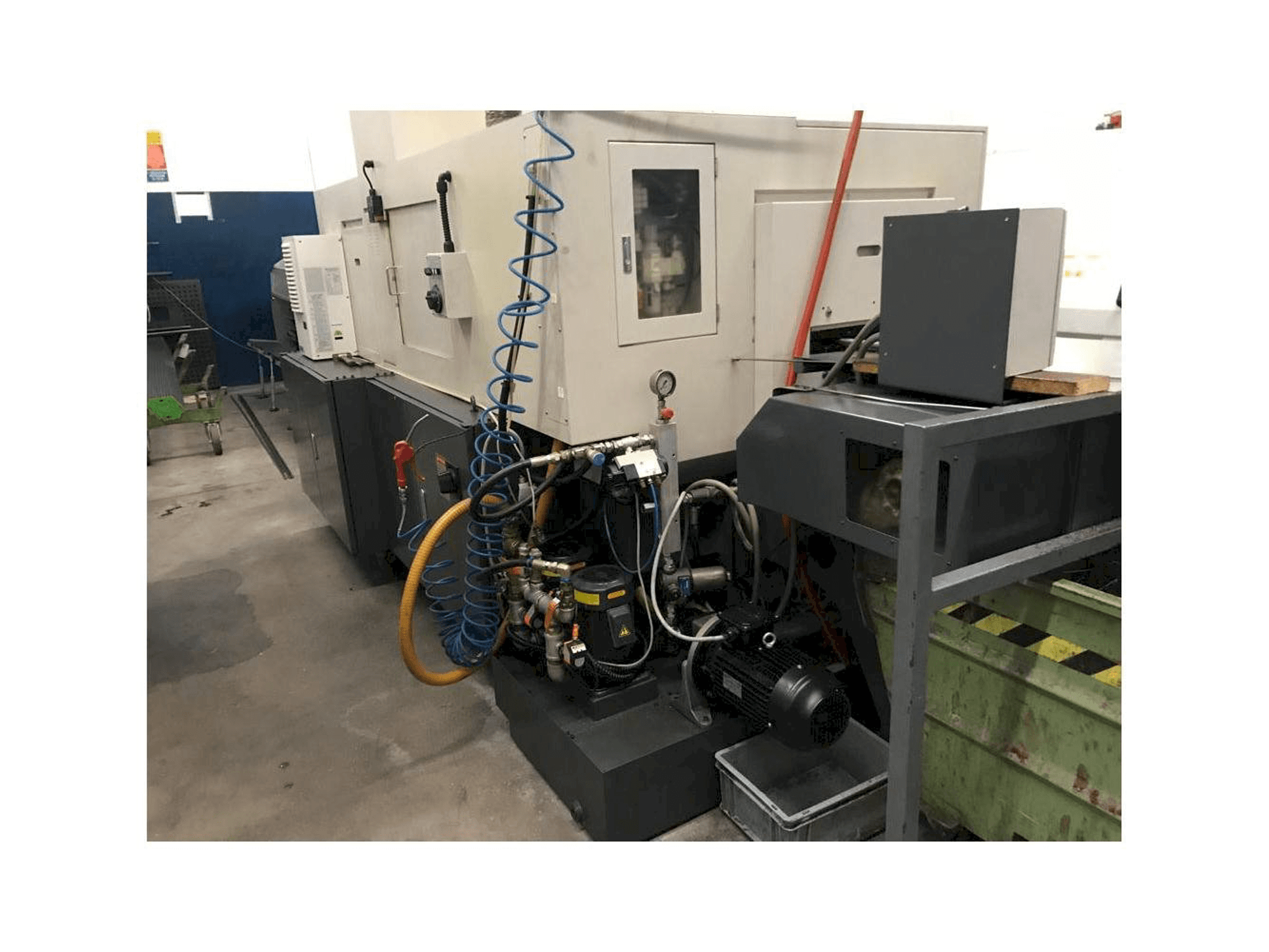 Vista Frontal da Nexturn NST 38 máquina