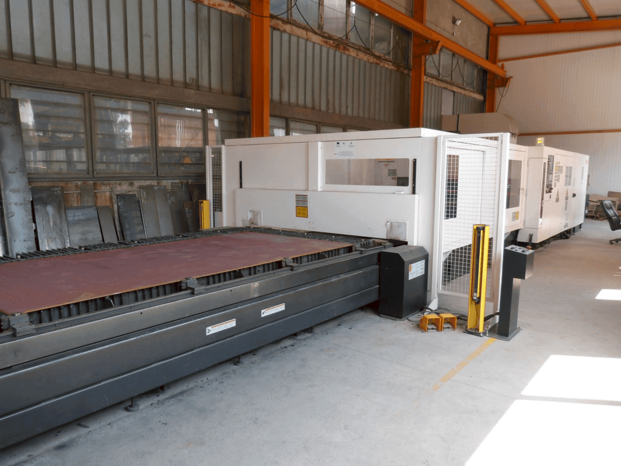 Vista Frontal da Mazak SUPER TURBO-X 612 MK III G máquina