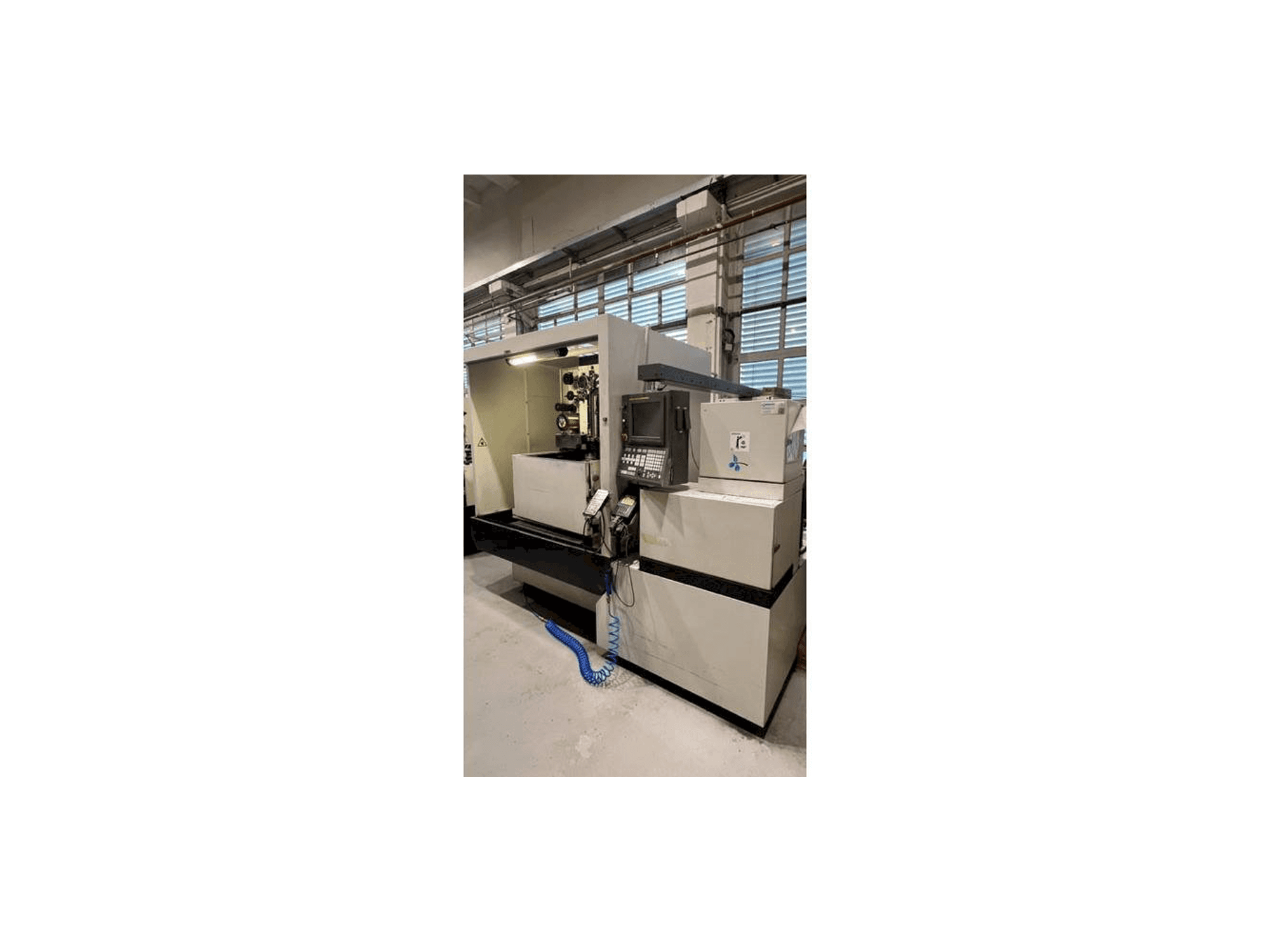 Vista Frontal da FANUC ROBOCUT Alfa-1iC máquina