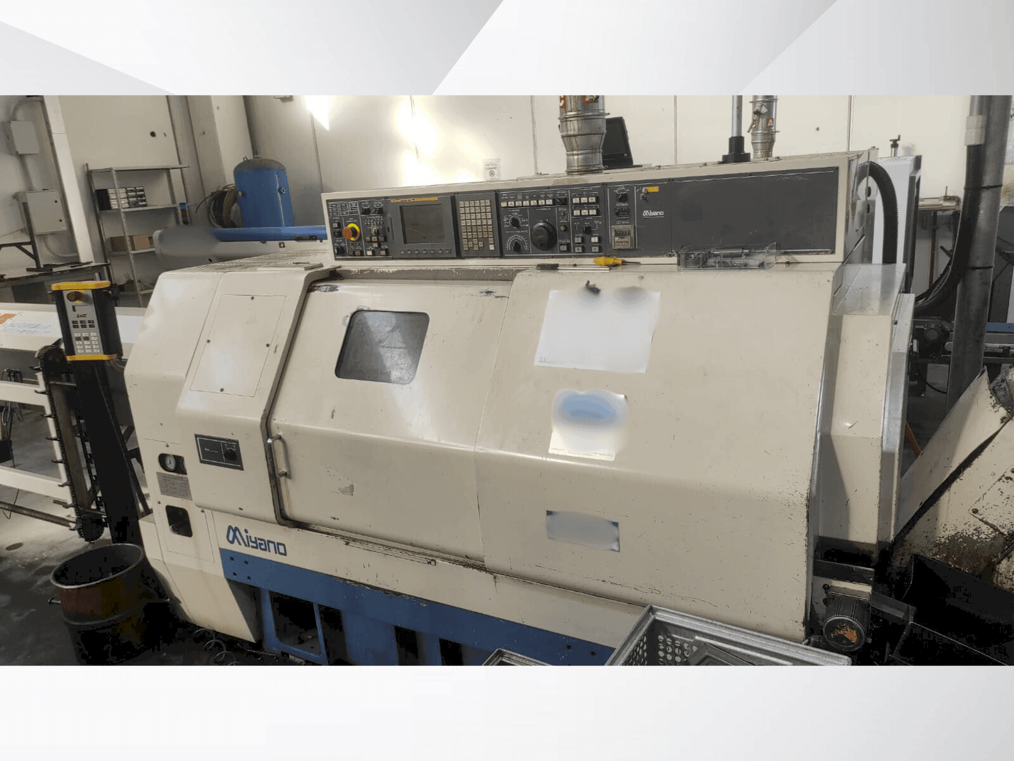 Vista Frontal da Miyano BNJ 42S máquina