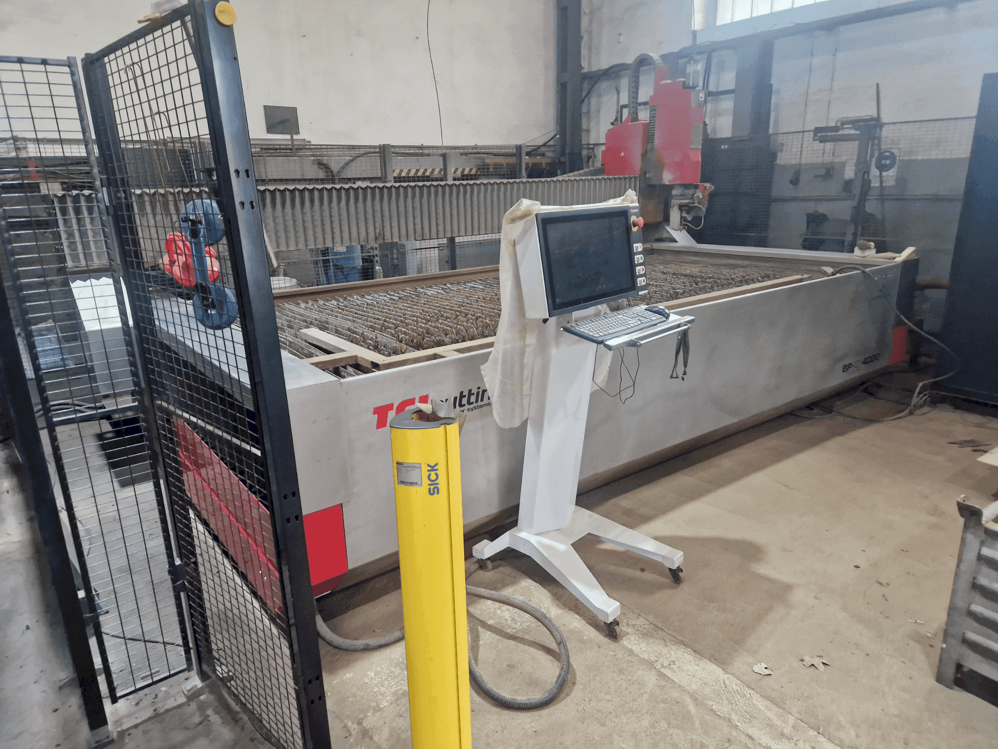 Vista Frontal da TCI BP-C 4020 5X máquina