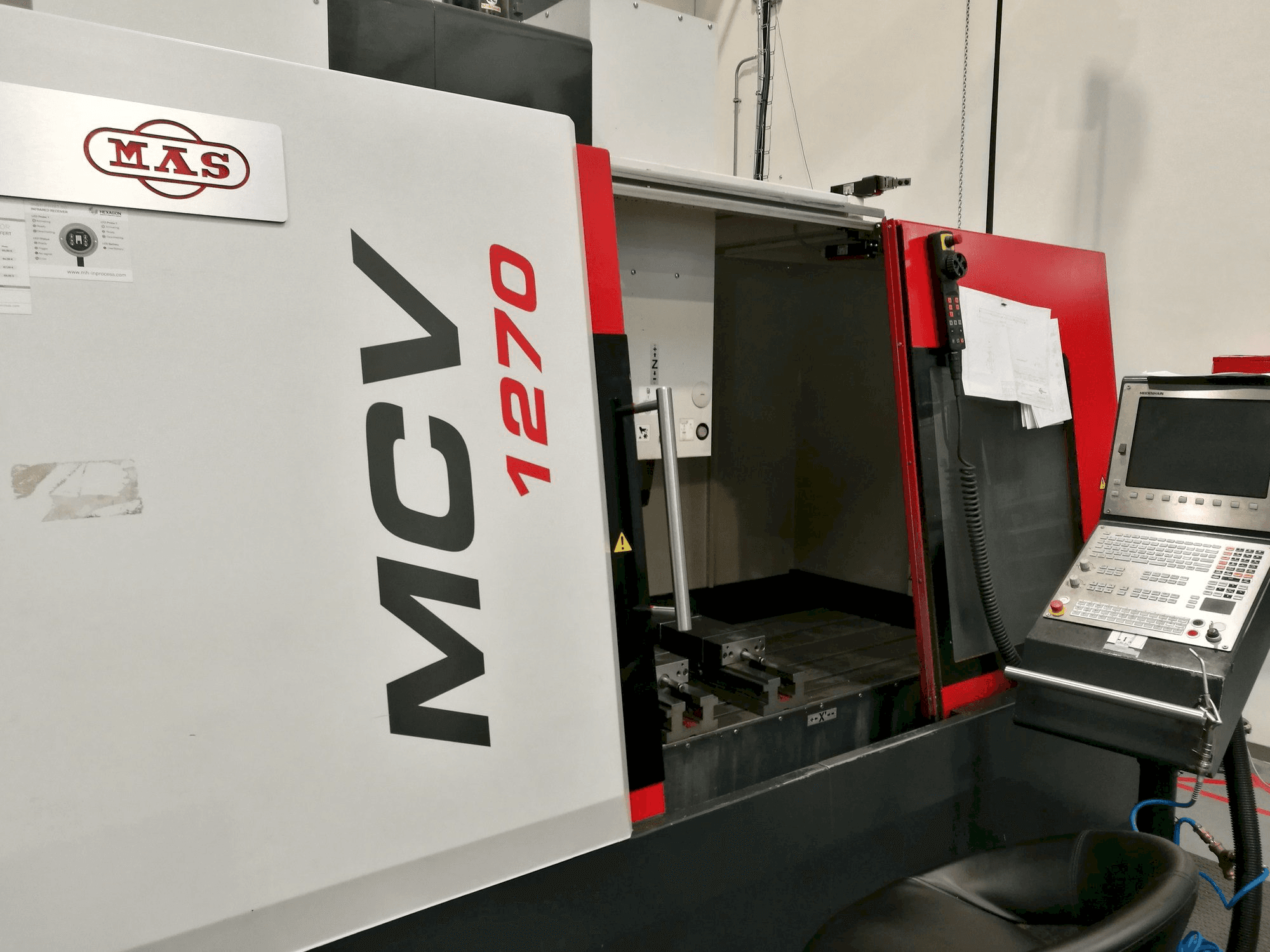 Vista Frontal da KOVOSVIT MAS MCV 1270 máquina