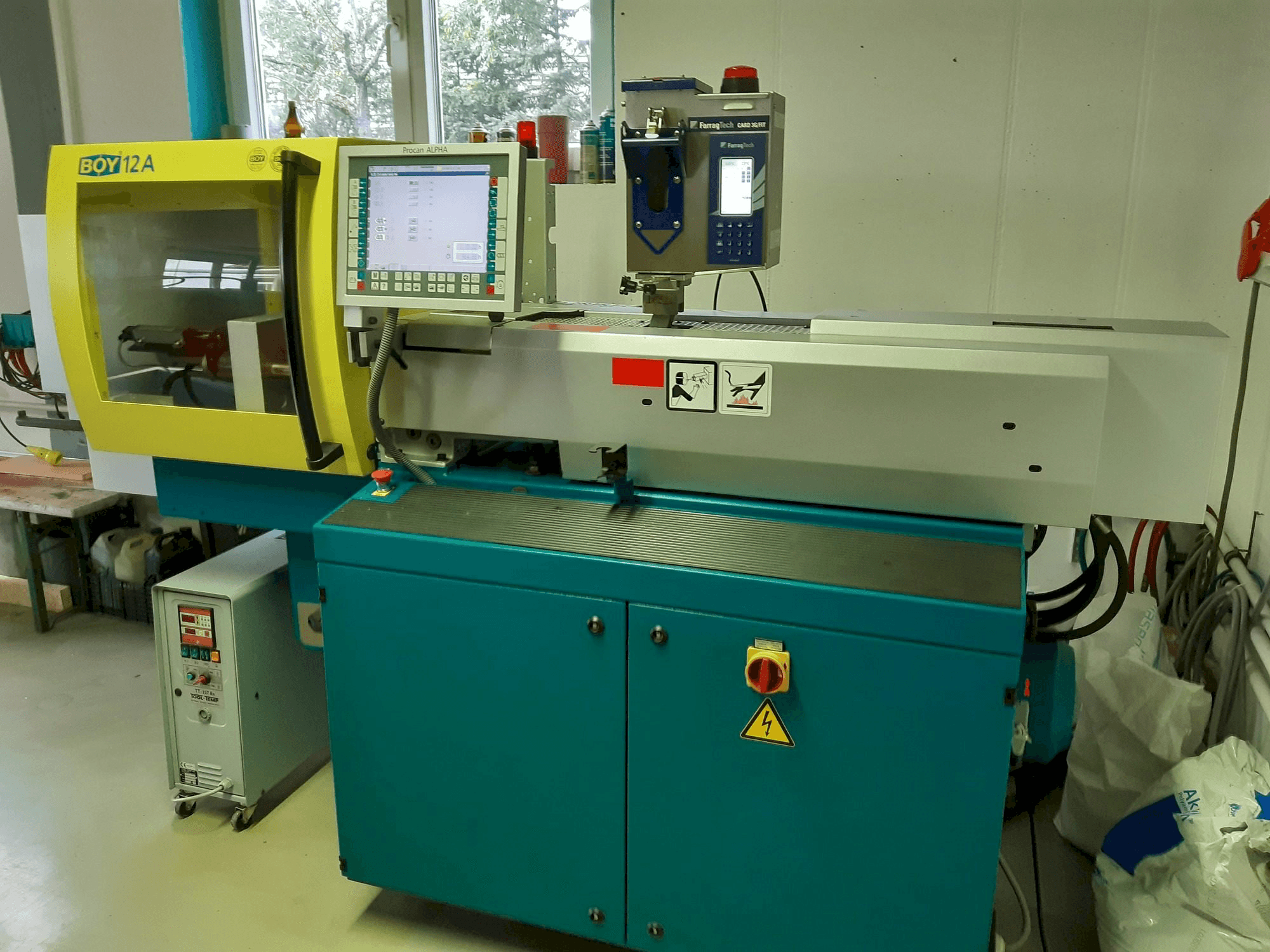 Vista Frontal da BOY 12A máquina