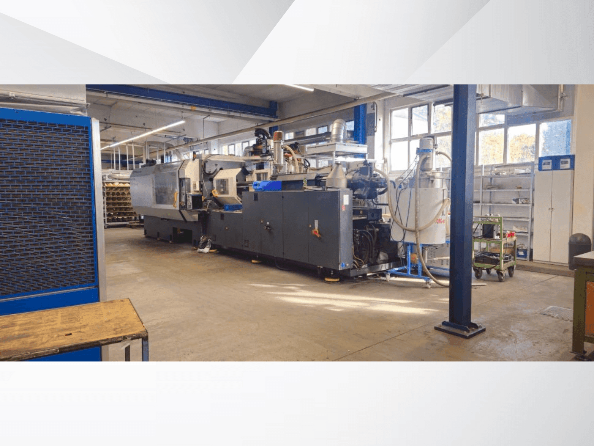Vista Frontal da DEMAG System 650 / 1000-3300 máquina