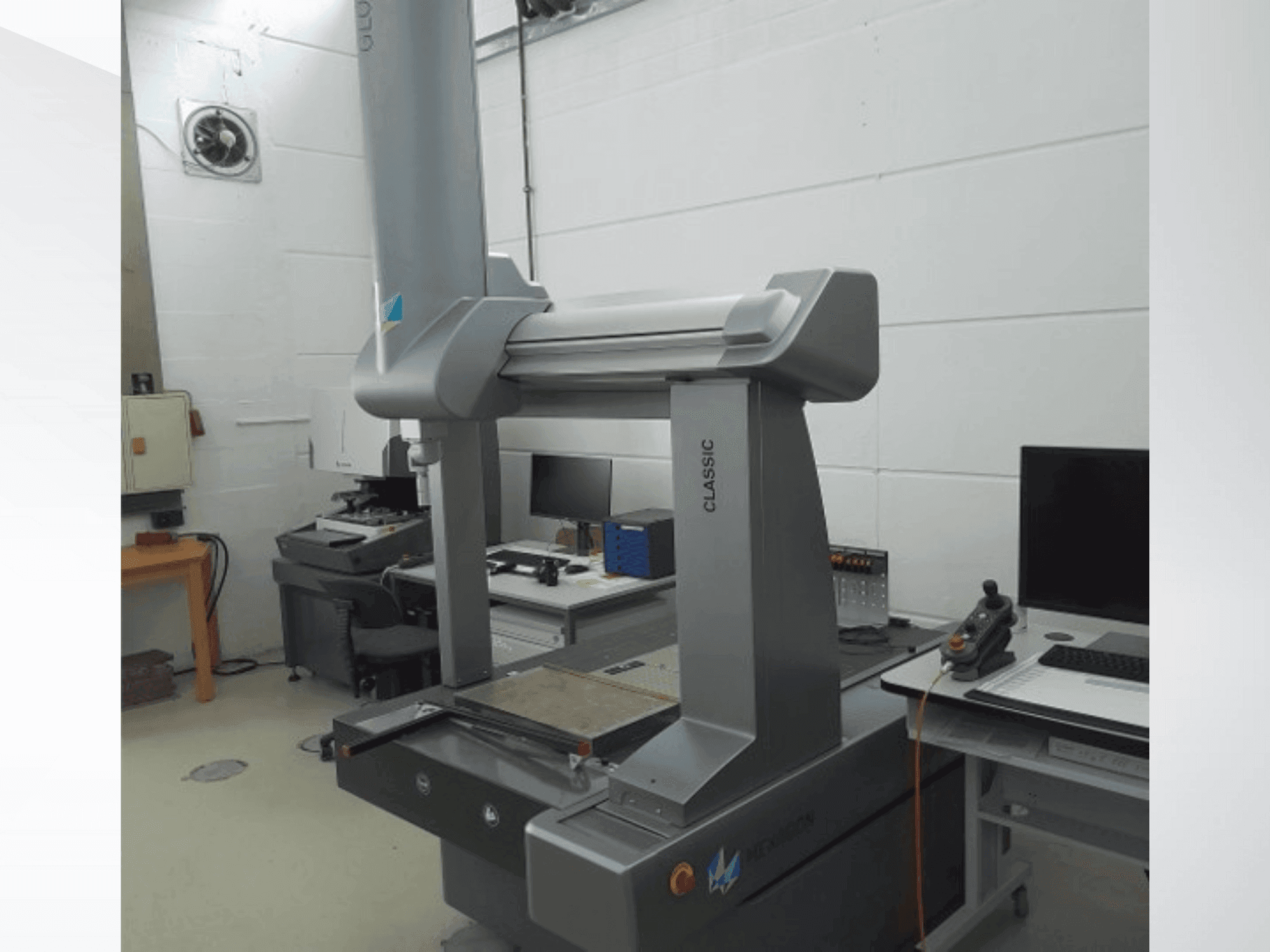 Vista Frontal da Hexagon GLOBAL CLASSIC máquina