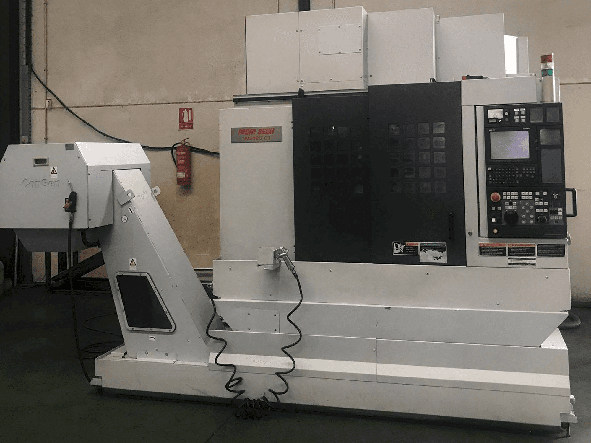 Vista Frontal da MORI SEIKI NV5000 Alpha 1A/40 máquina