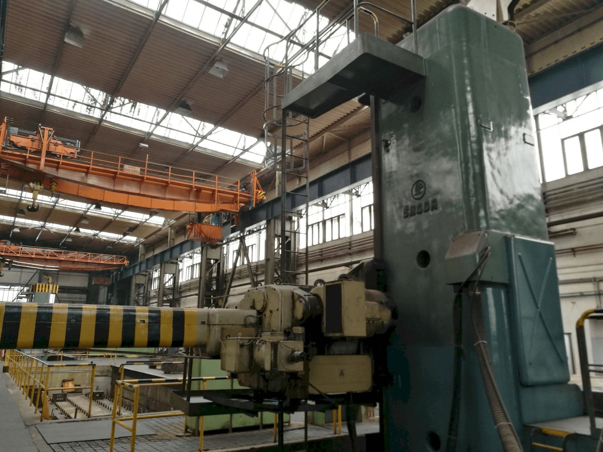 Vista Frontal da SKODA WDA 200 máquina