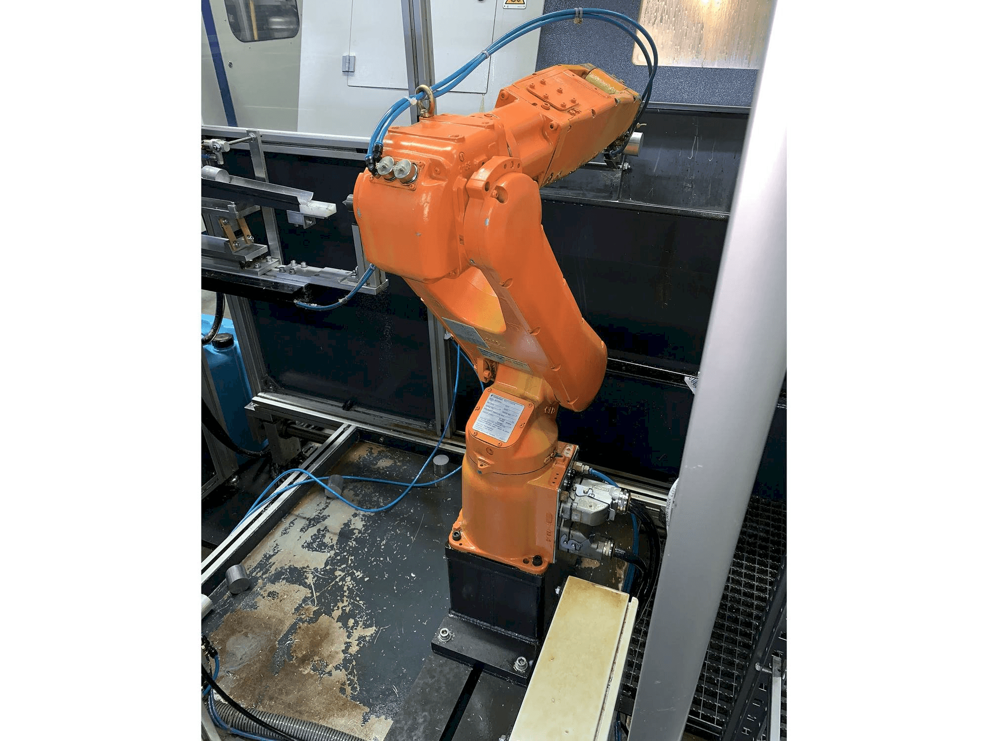 Vista Frontal da Yaskawa Motoman YR-MH005LS-A12 máquina