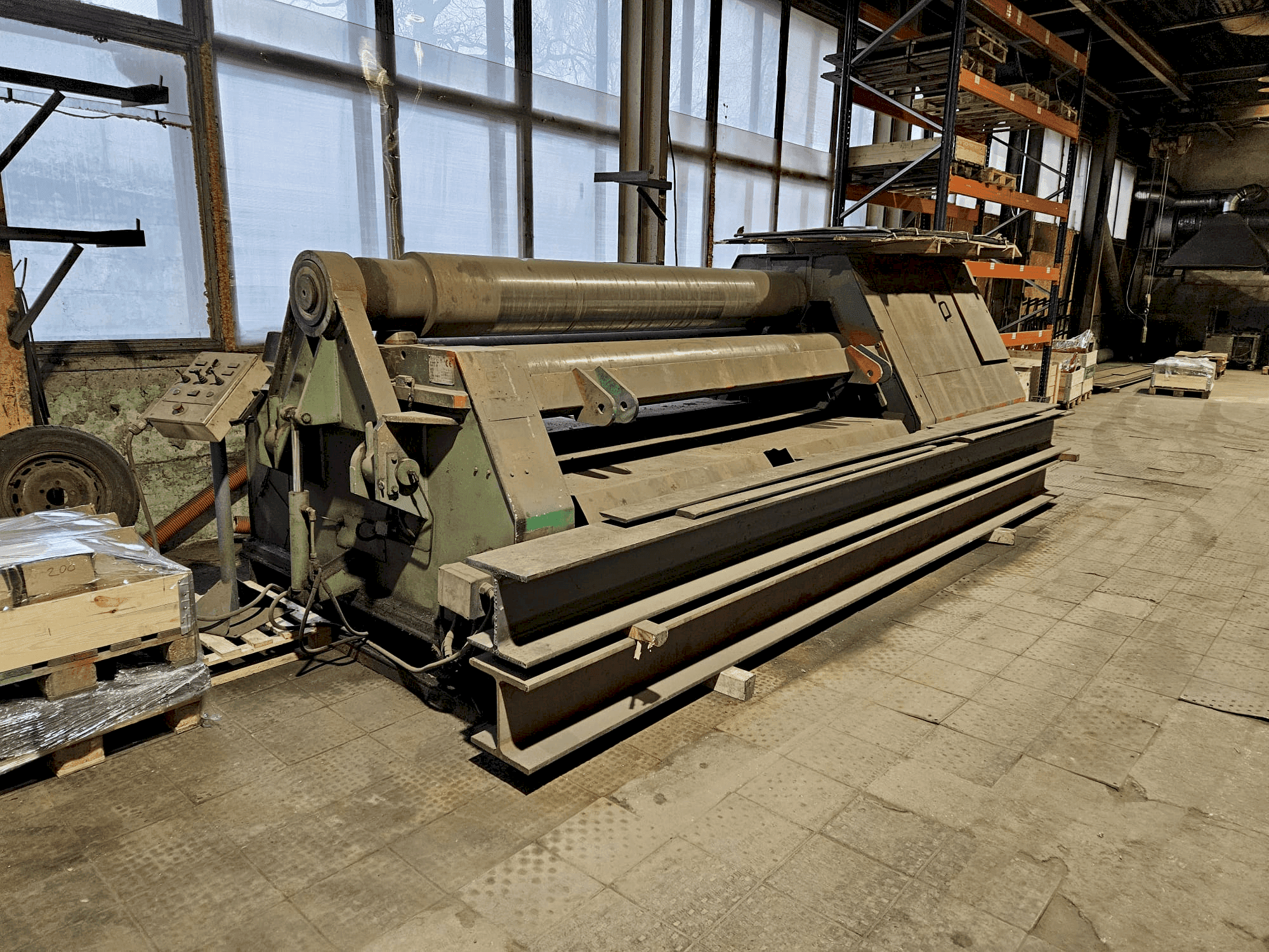 Vista Frontal da FACCIN 4HEL 3-25/20 máquina