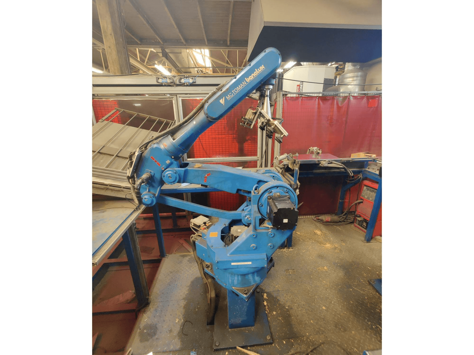 Vista Frontal da Yaskawa YR-SK16-C000 máquina