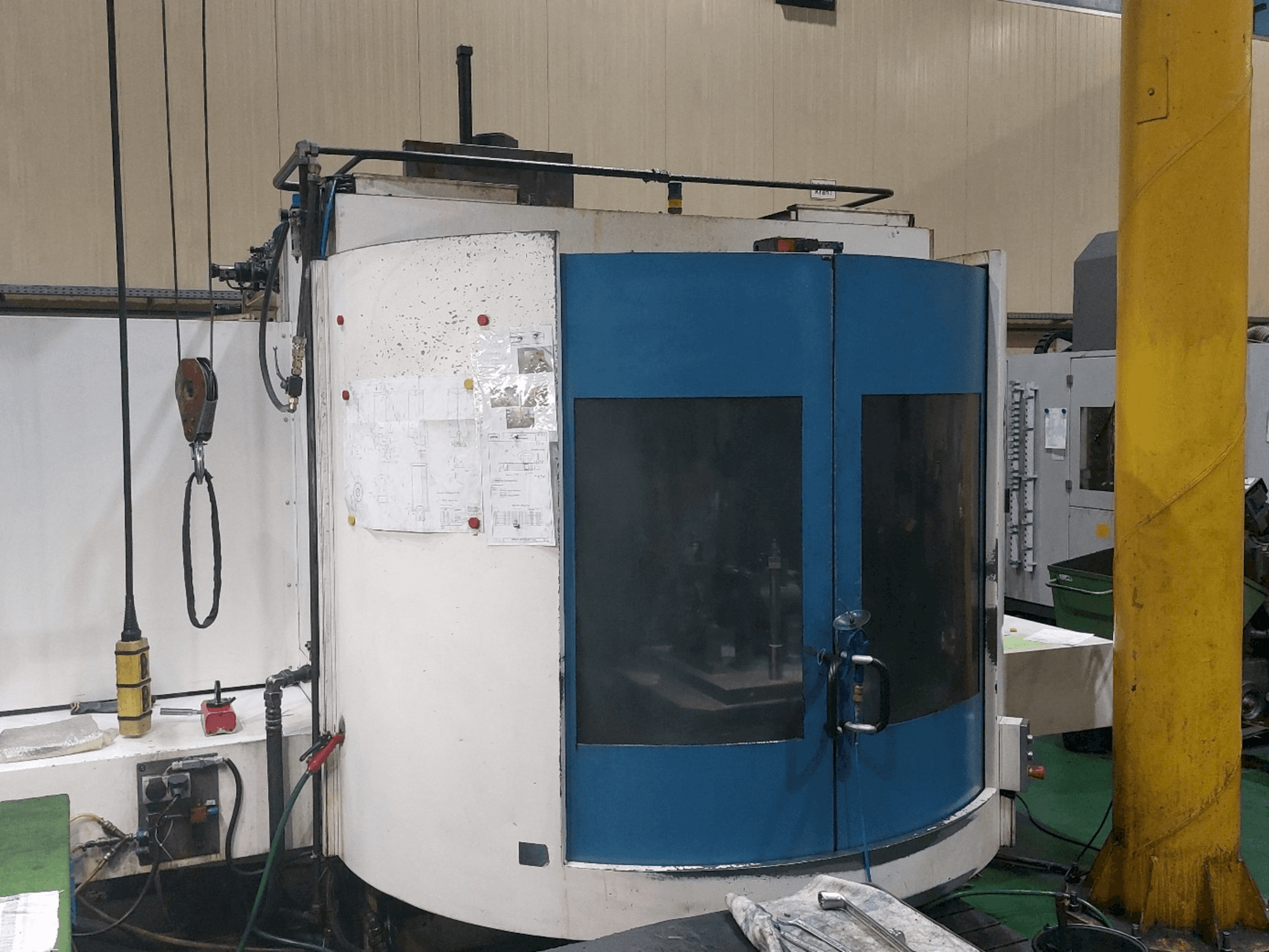 Vista Frontal da Heckert CWK630 máquina