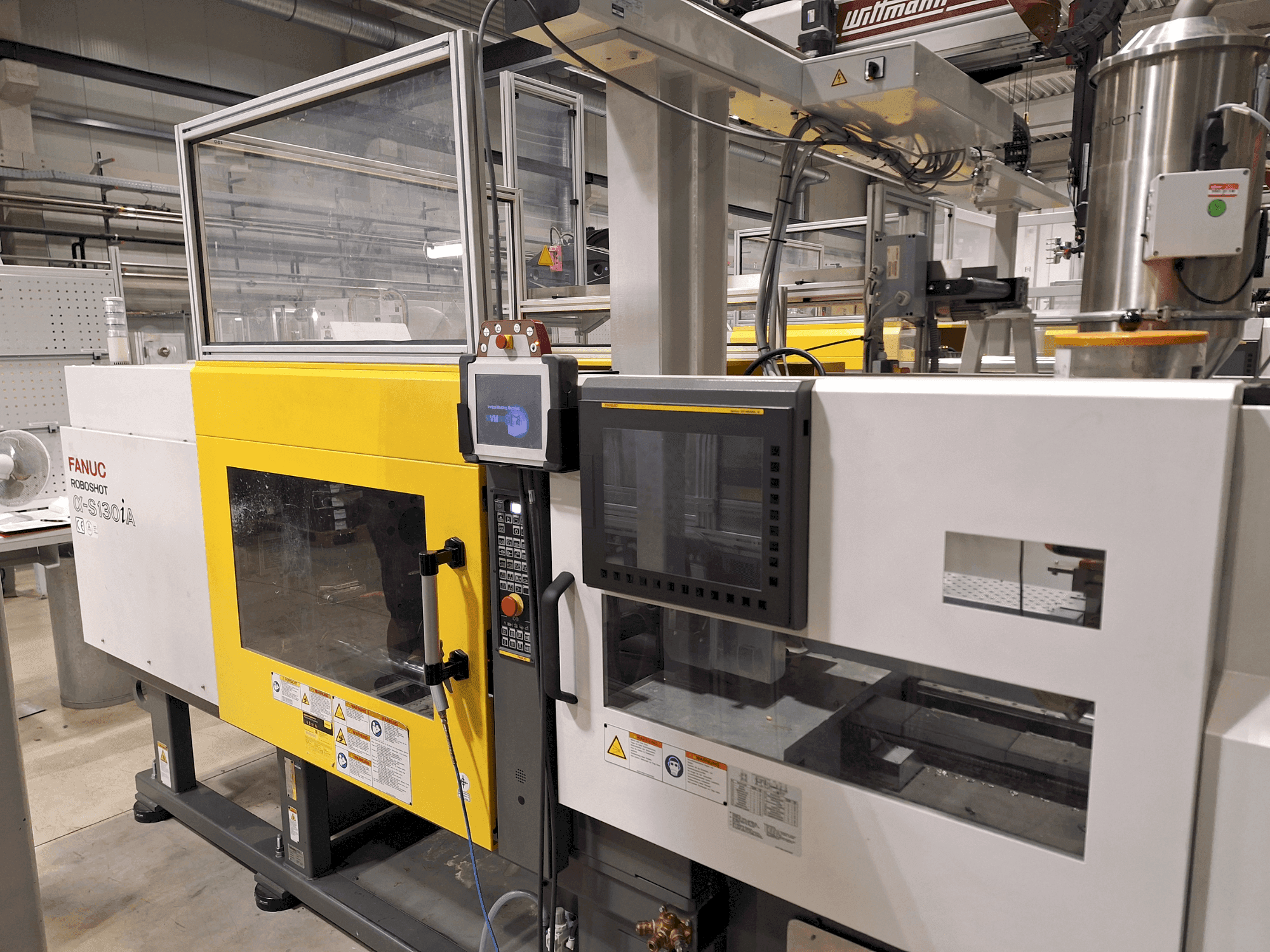 Vista Frontal da FANUC Roboshot S130iA máquina