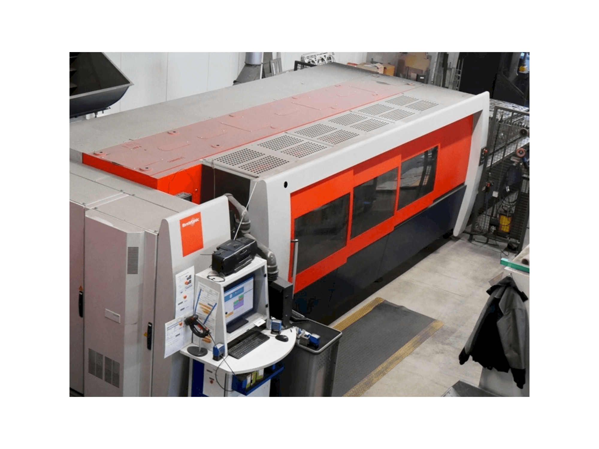 Vista Lateral Esquerda da Bystronic BySpeed Pro máquina