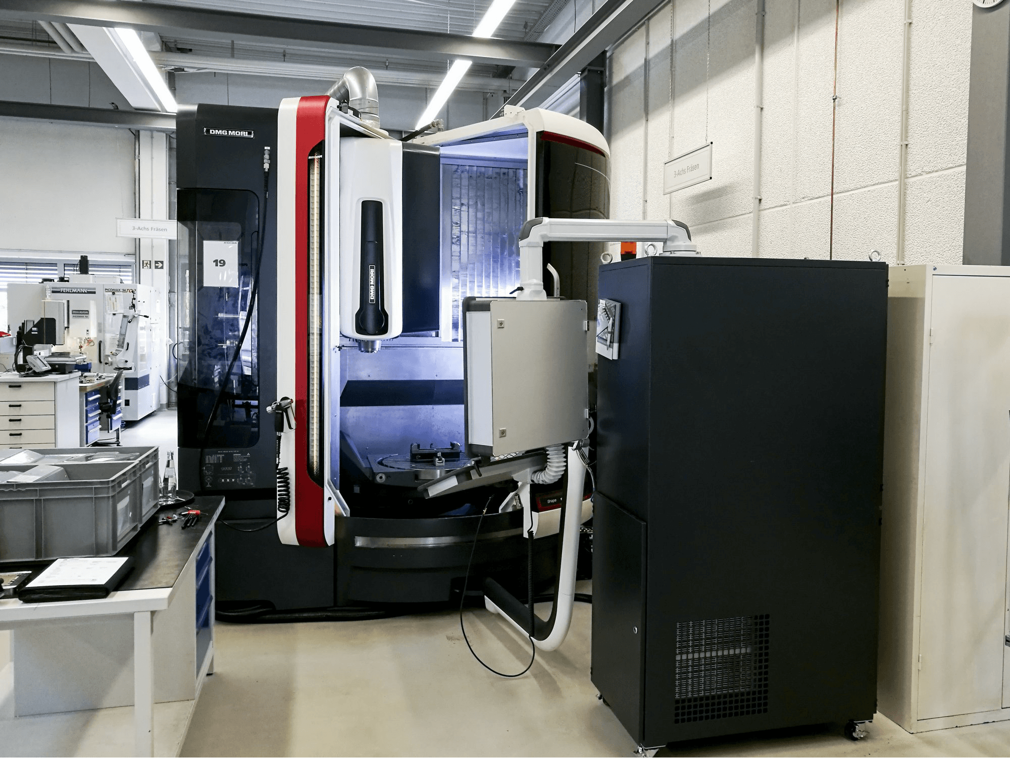 Vista Frontal da DMG MORI LASERTEC 65 máquina
