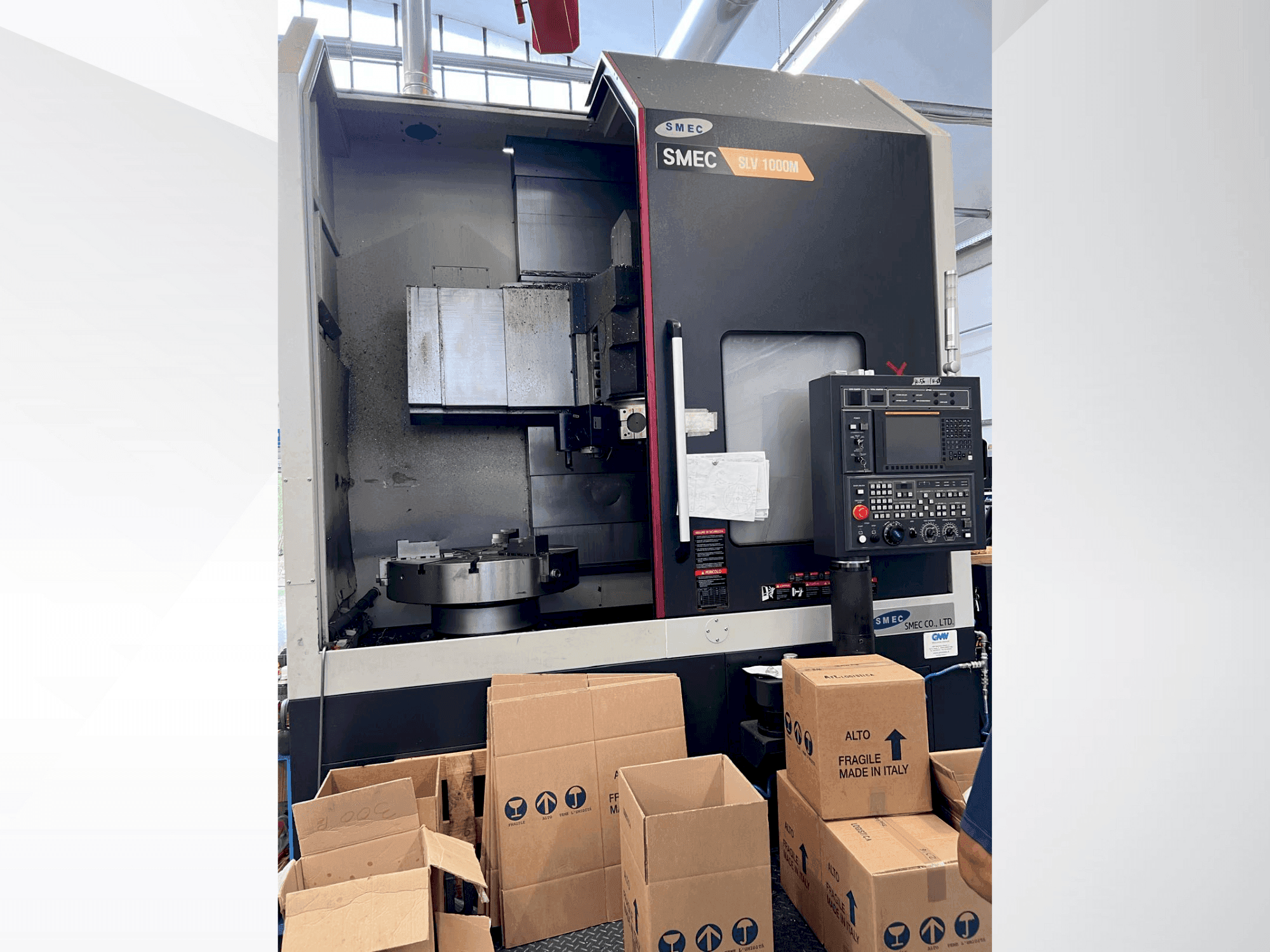 Vista Frontal da SMEC SLV1000M máquina