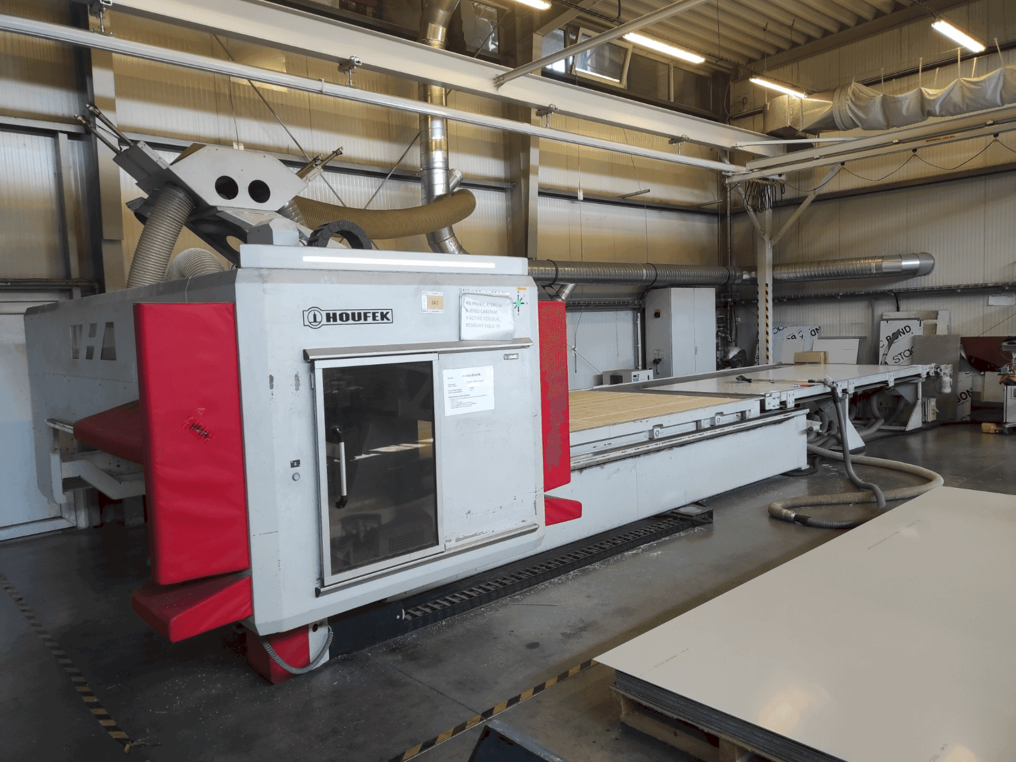 Vista Frontal da Houfek Scorpion 422102-R3 máquina