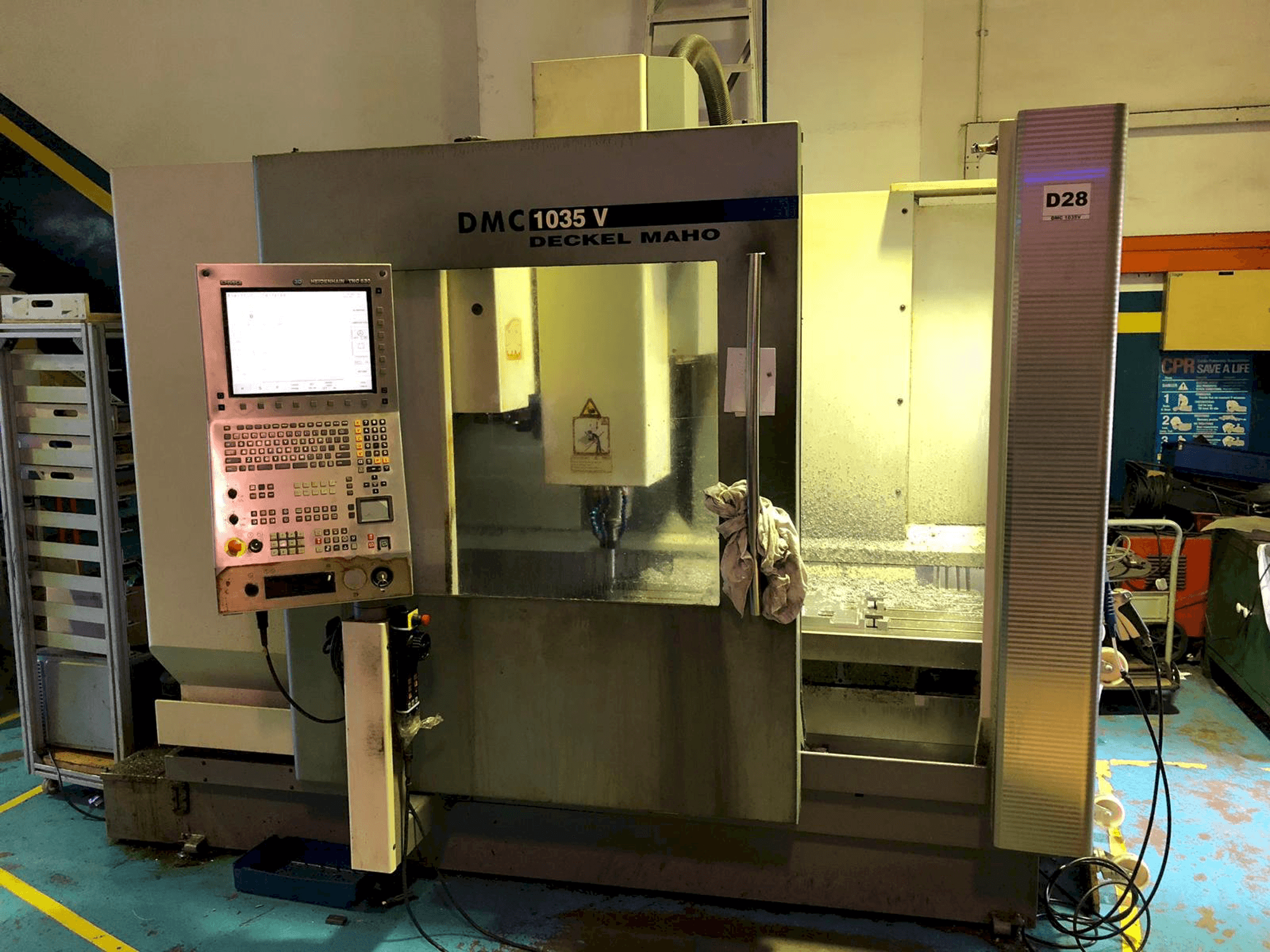Vista Frontal da DMG DMC 1035V máquina