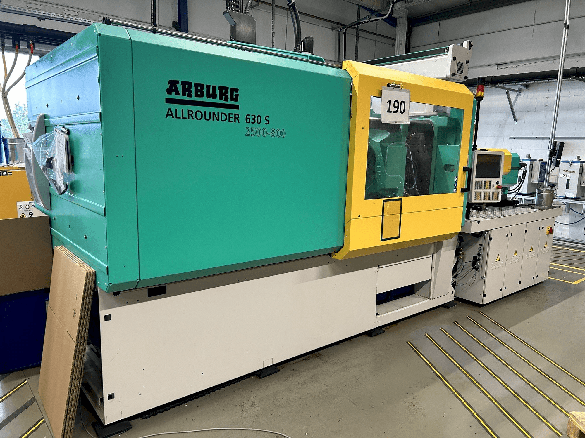 Vista Frontal da Arburg Allrounder 630S 2500-800 (2016) máquina