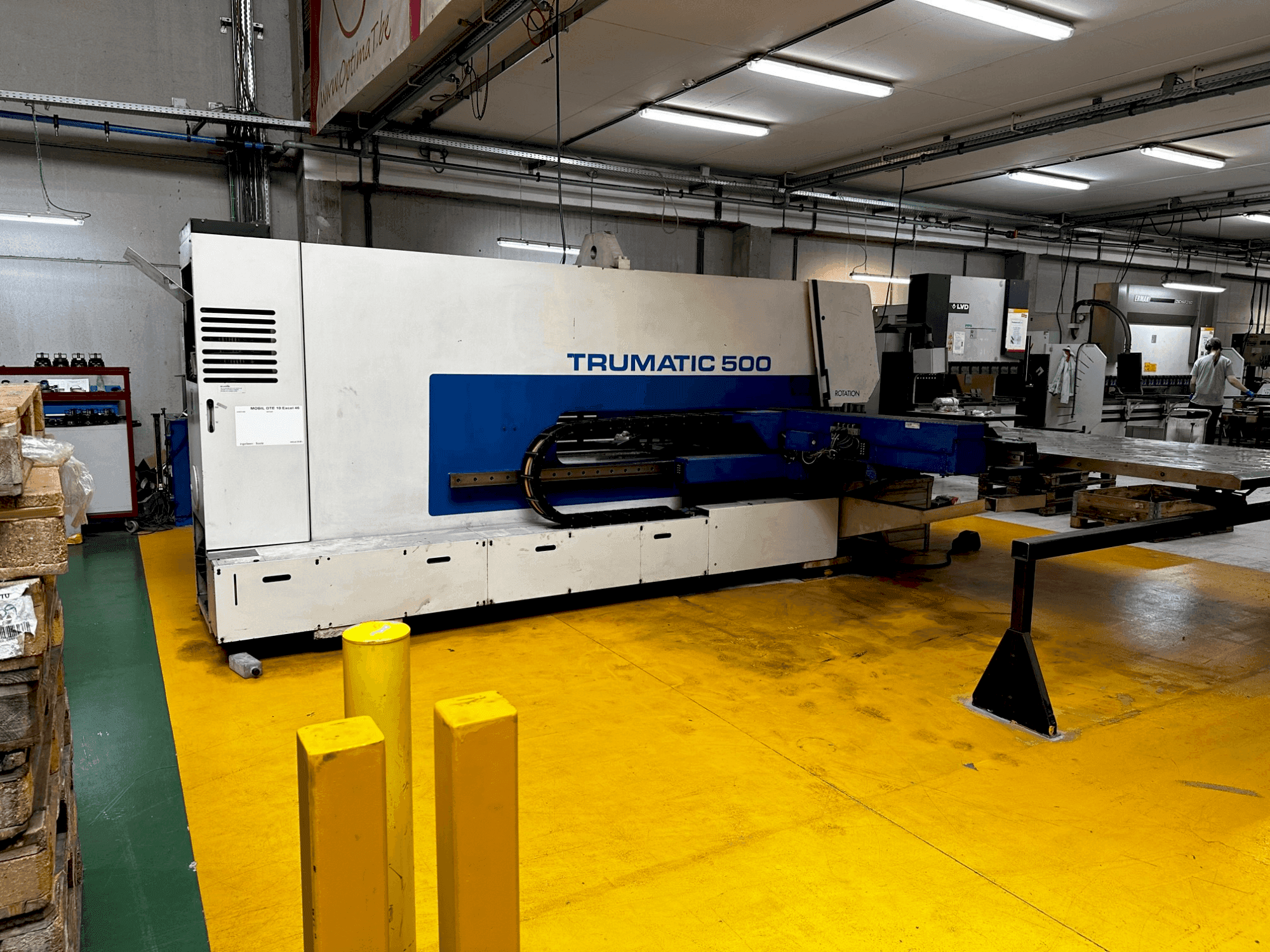 Vista Frontal da TRUMPF Trumatic 500 máquina