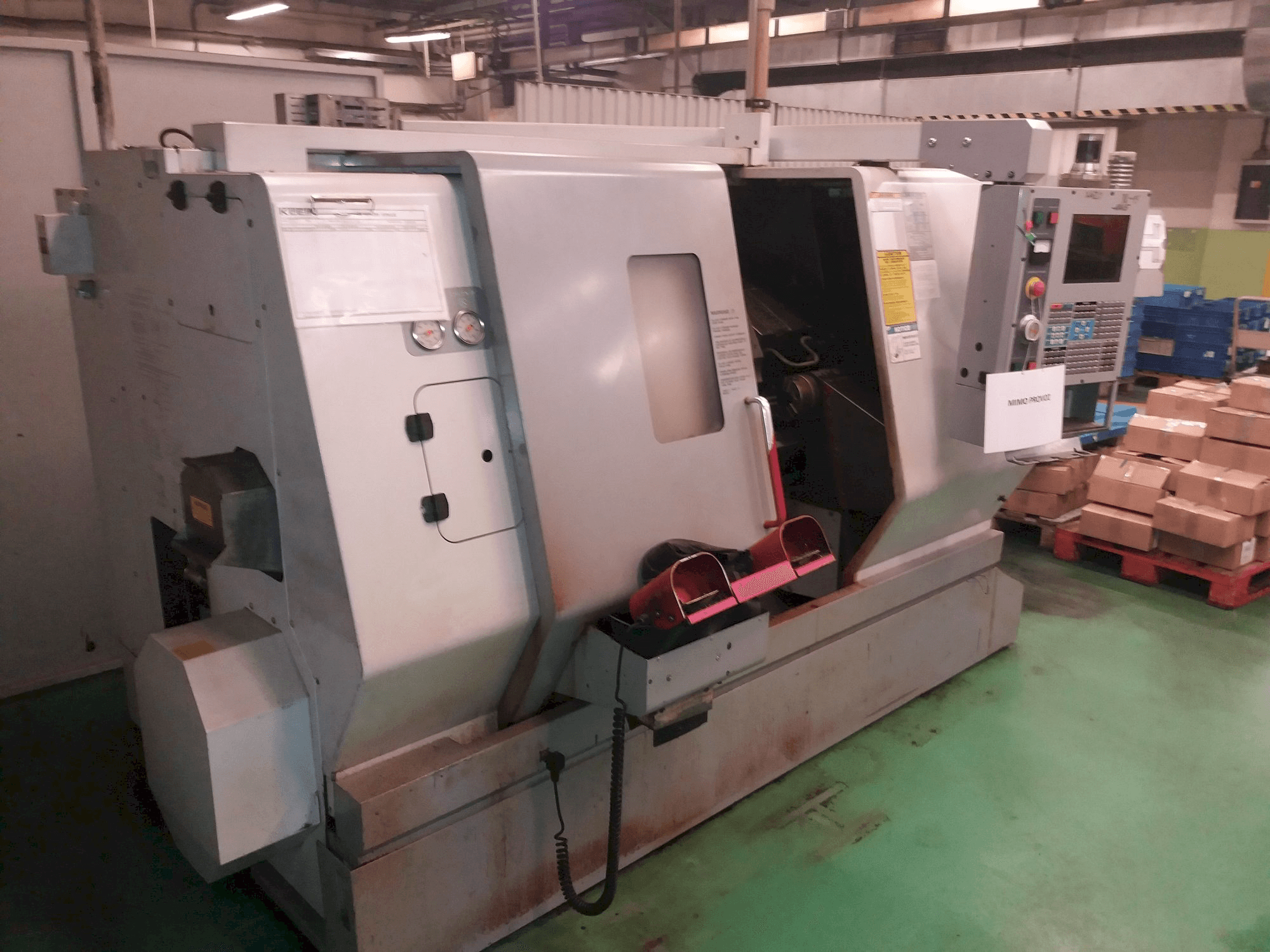 Vista Frontal da HAAS TL-15HE máquina