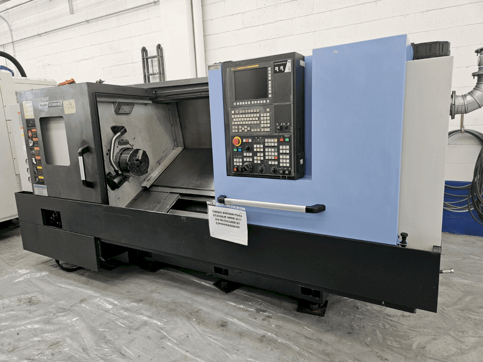 Vista Frontal da DOOSAN PUMA GT2600LM máquina