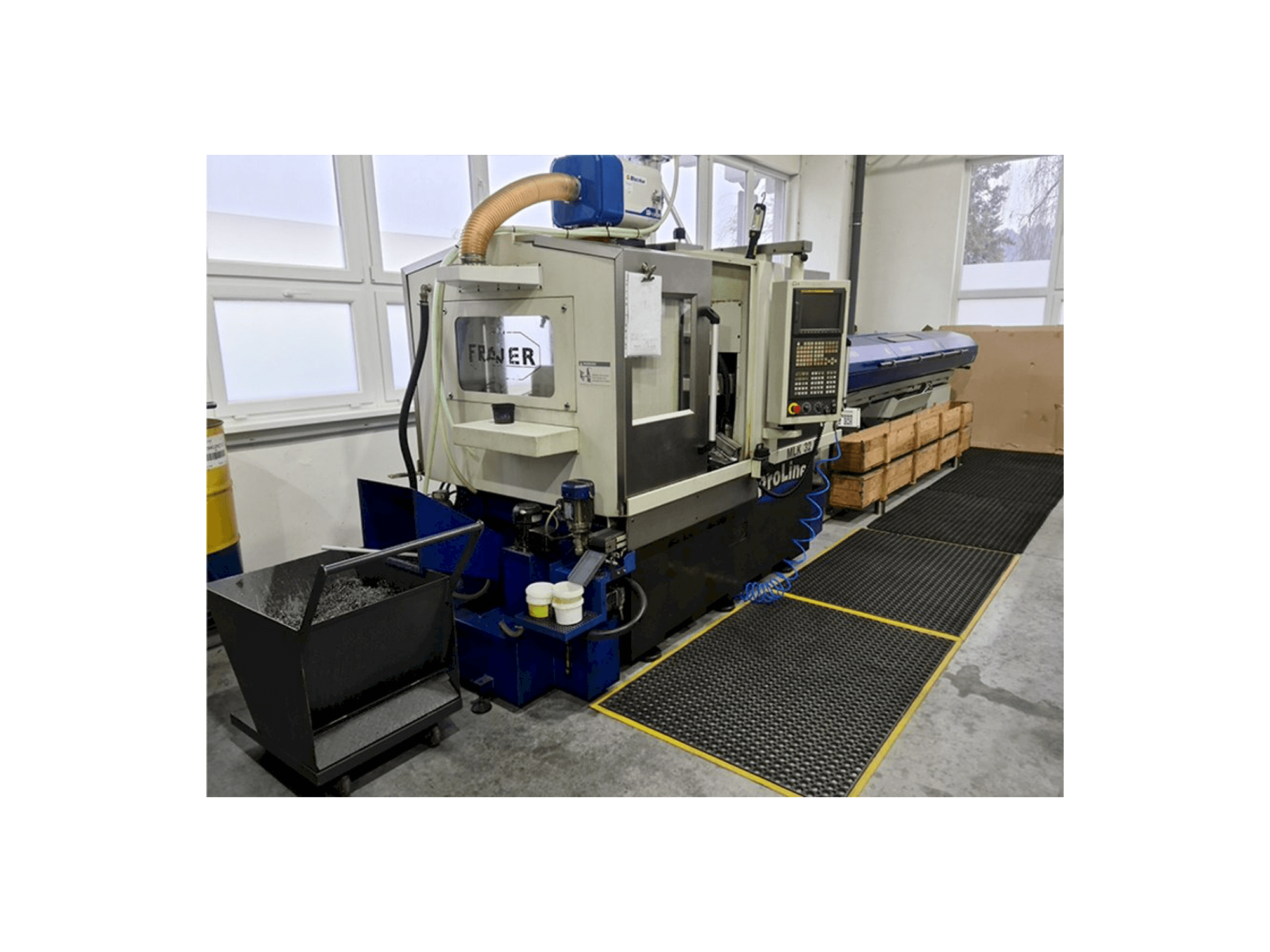 Vista Lateral Esquerda da Maier MLK 32 D máquina