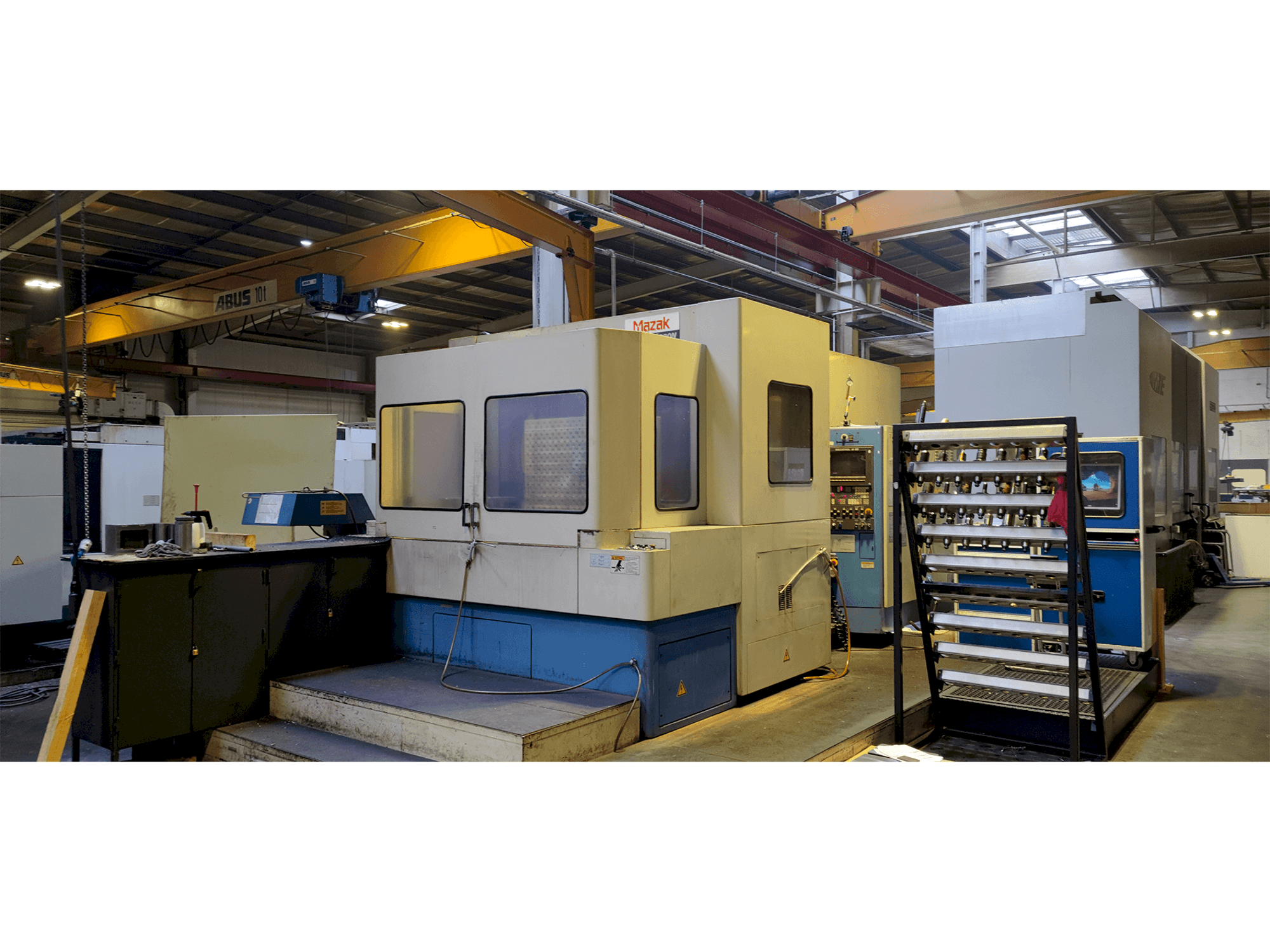 Vista Frontal da Mazak H-630 N máquina