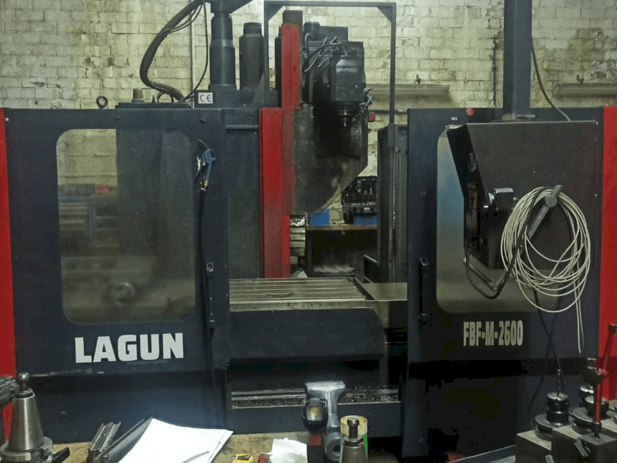 Vista Frontal da LAGUN FBF-M-2600 máquina