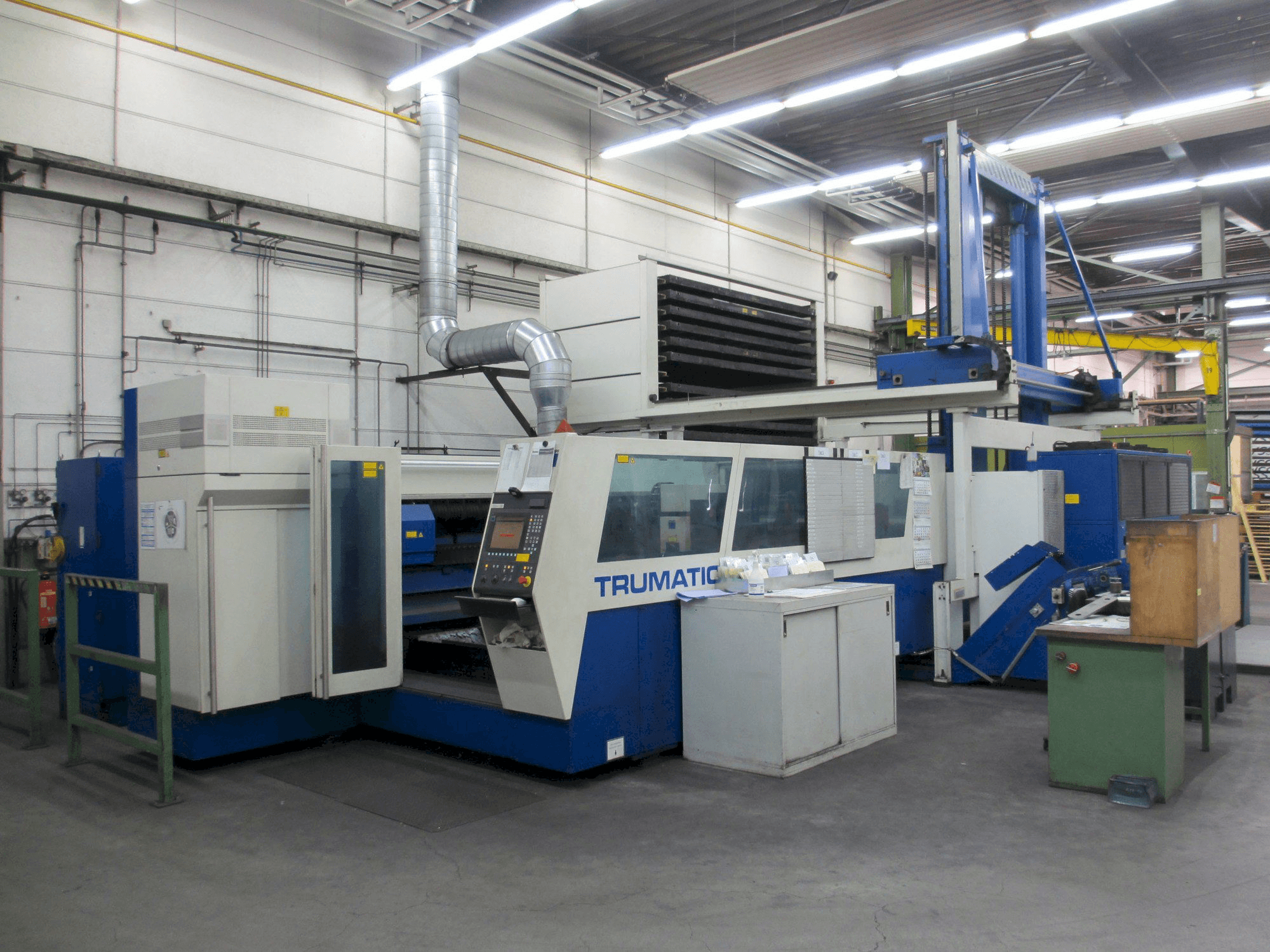 Vista Frontal da Trumpf Trumatic L 3050 máquina
