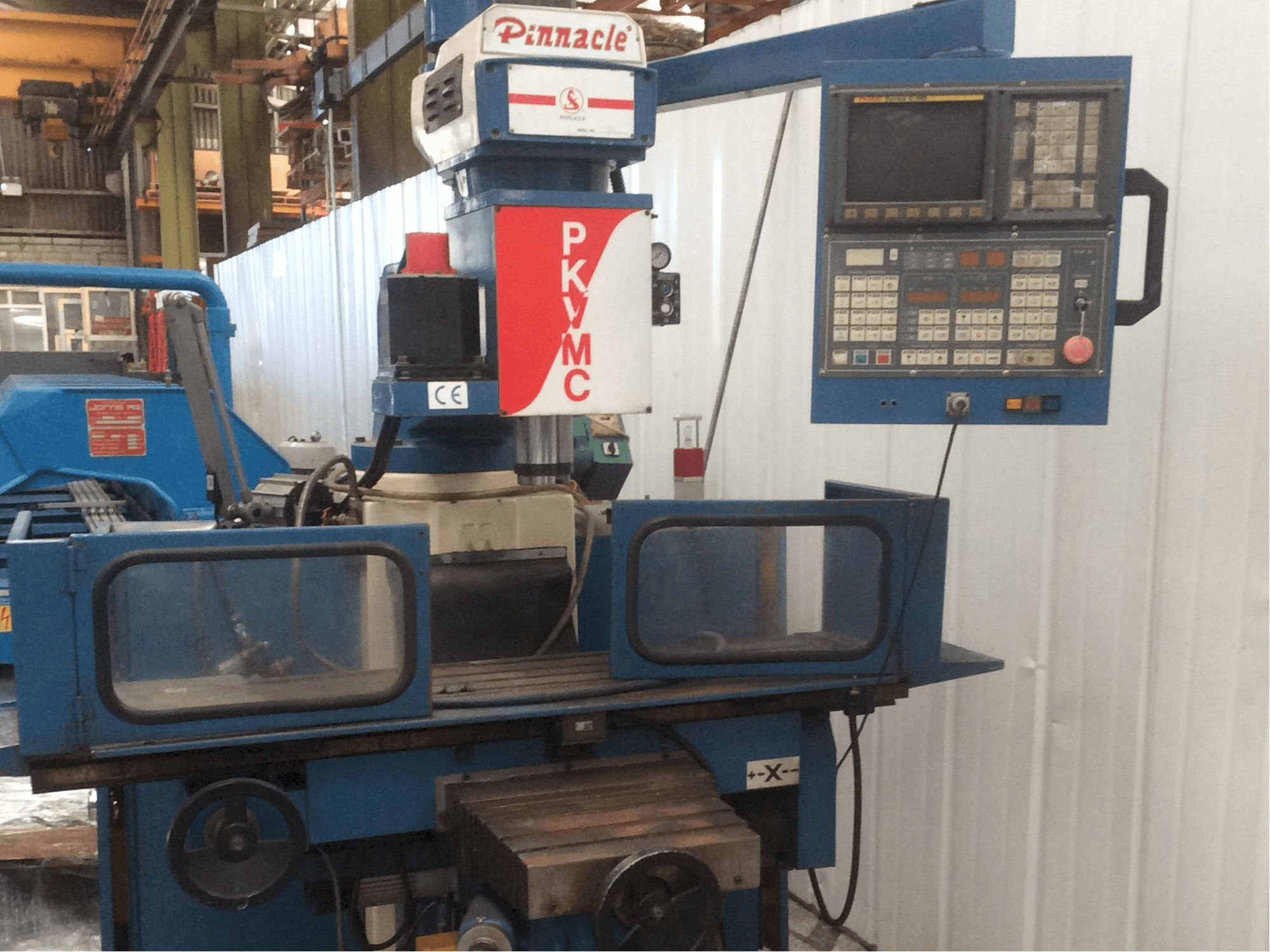 Vista Frontal da Pinnacle PKVMC máquina