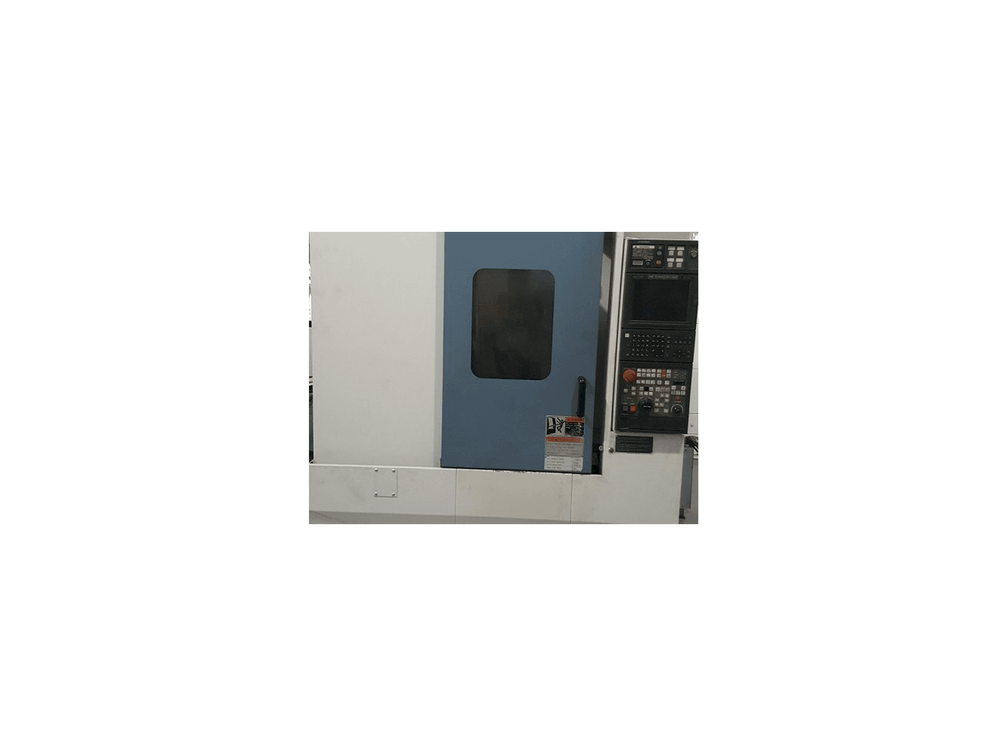 Vista Frontal da MORI SEIKI Accumill 4000 máquina