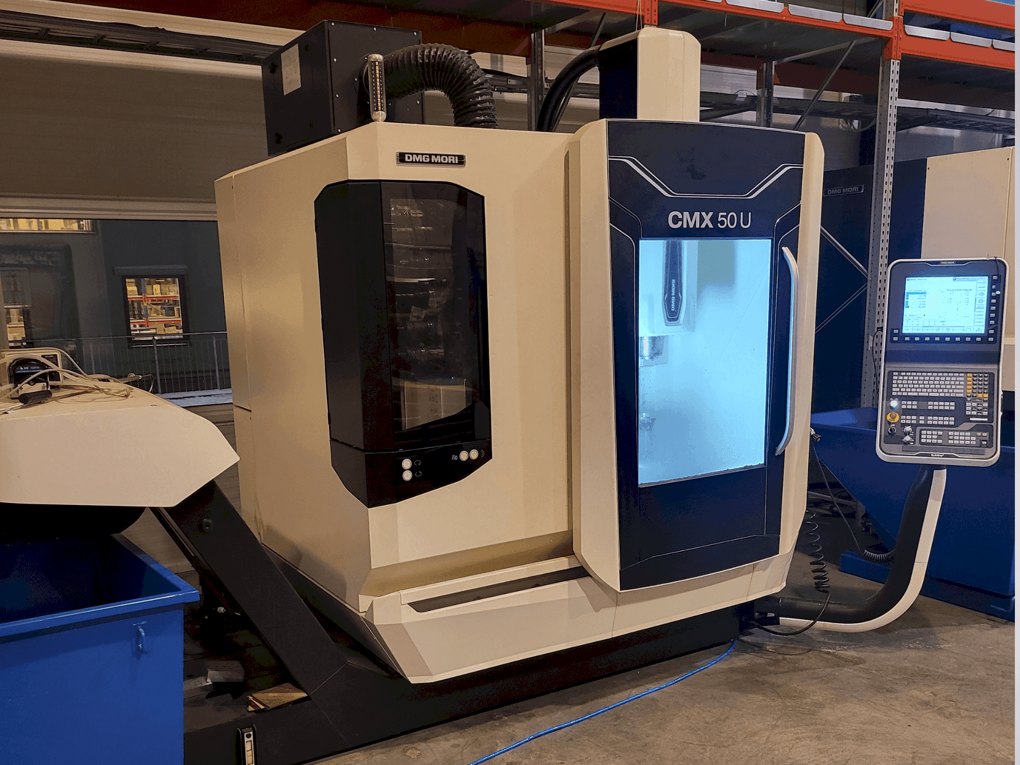 Vista Frontal da DMG MORI CMX 50U máquina