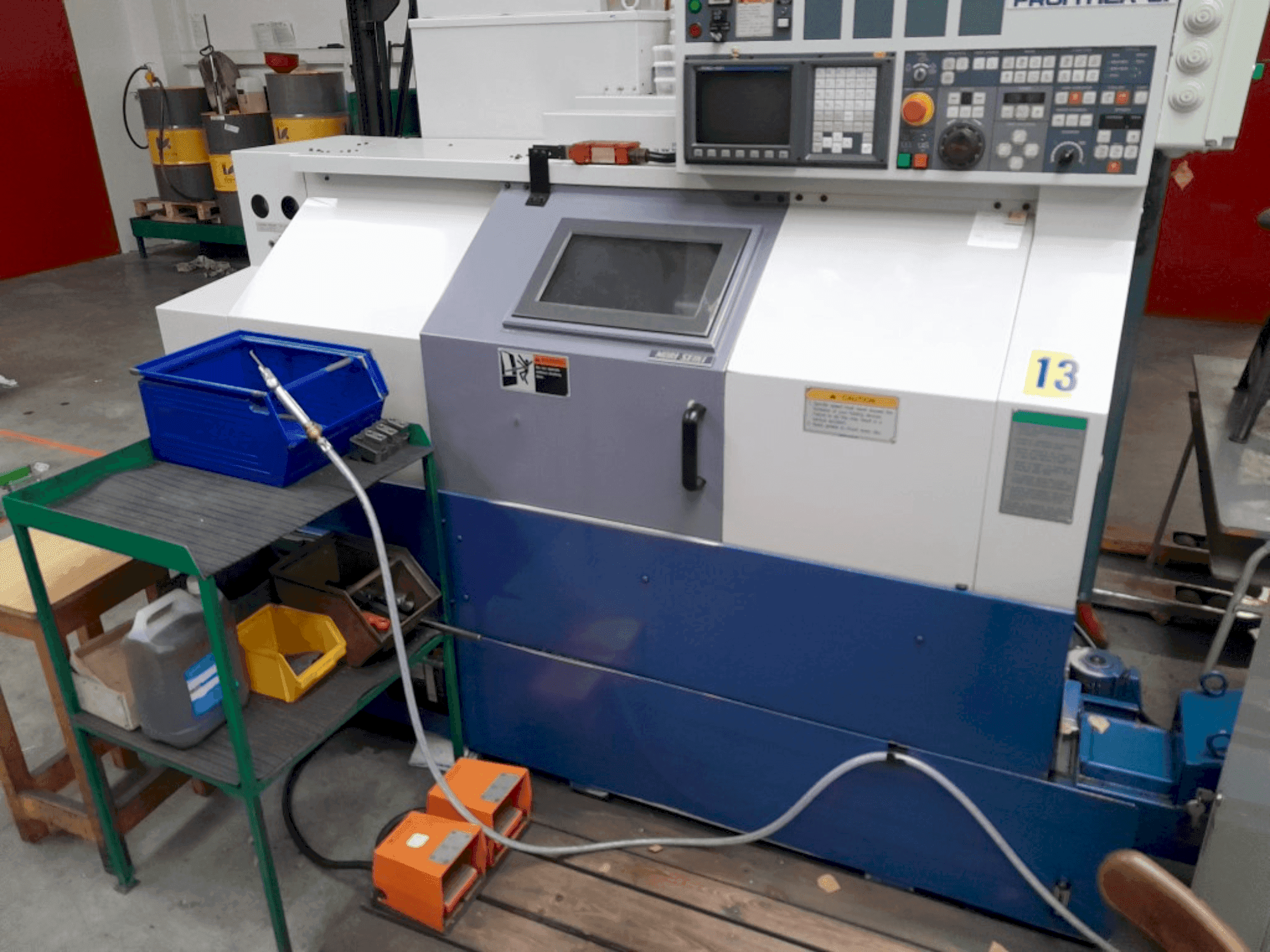 Vista Frontal da MORI SEIKI Frontier L1 (1998) máquina