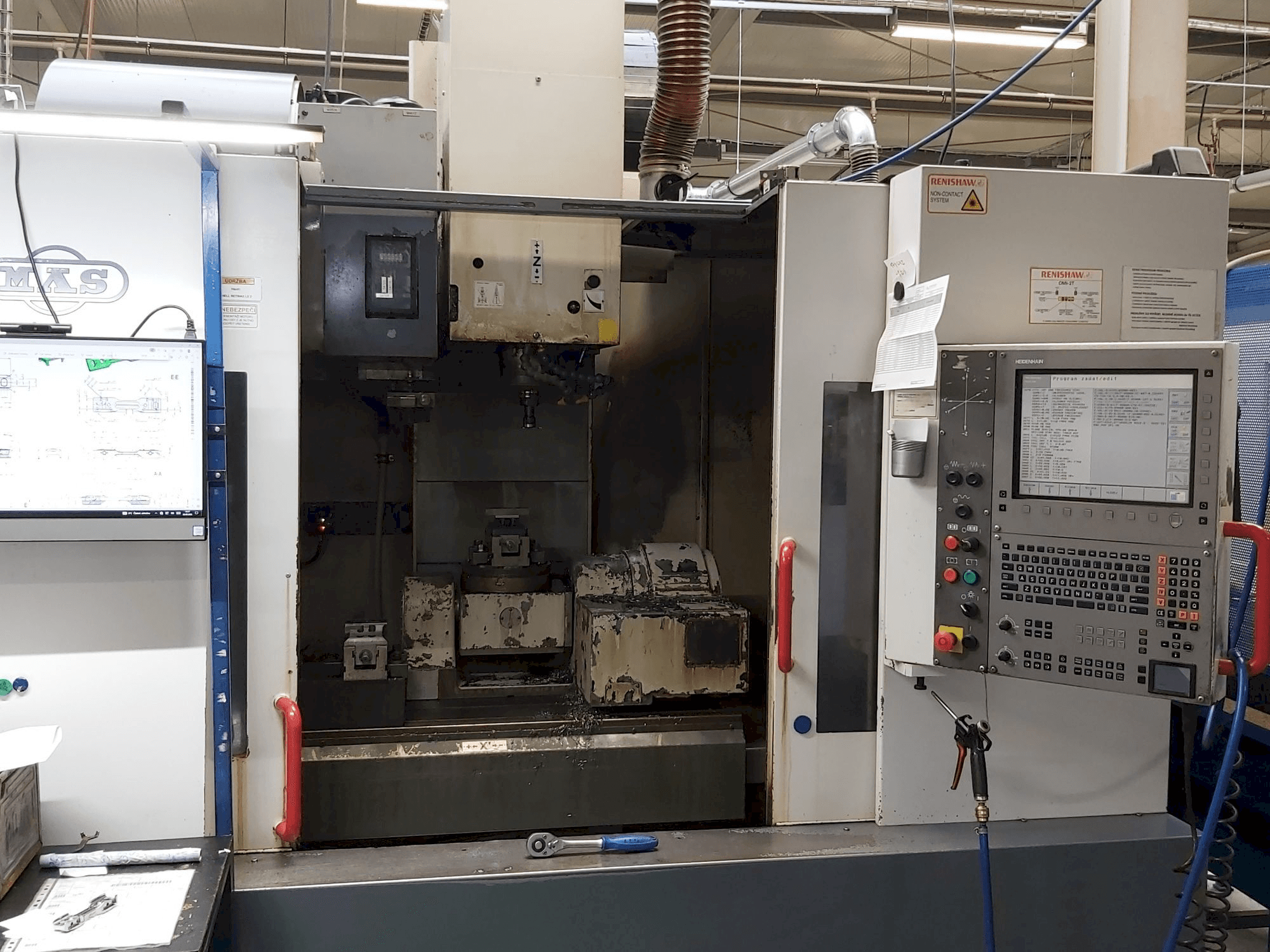 Vista Frontal da KOVOSVIT MAS MCV 1016 Quick máquina