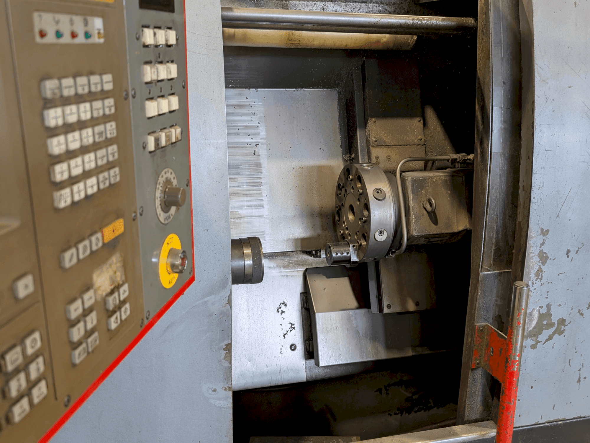 Vista Frontal da EMCO EMCOturn 340 máquina