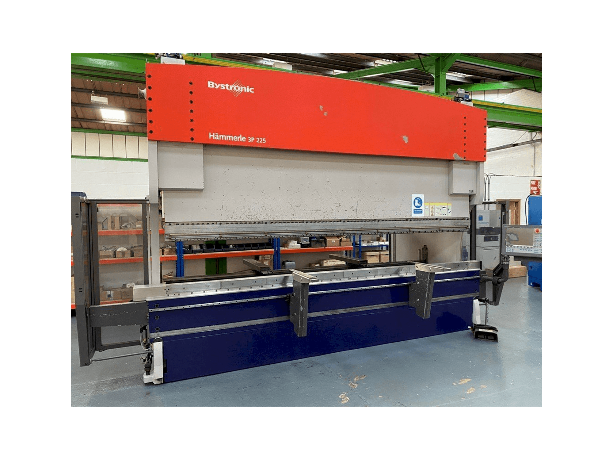 Vista Frontal da Bystronic Hammerle 225/4100 3P máquina