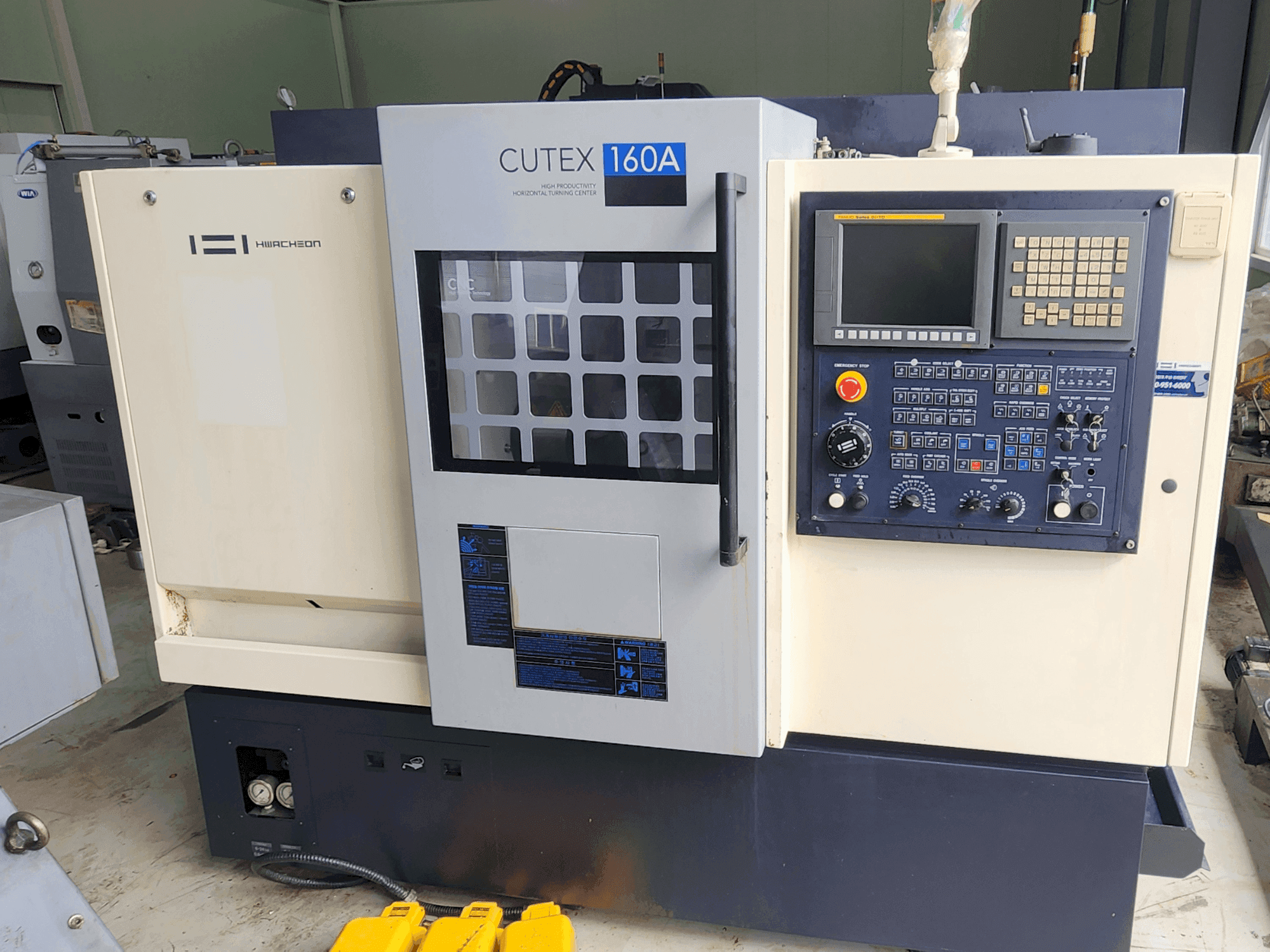 Vista Frontal da HWACHEON CUTEX 160 A máquina