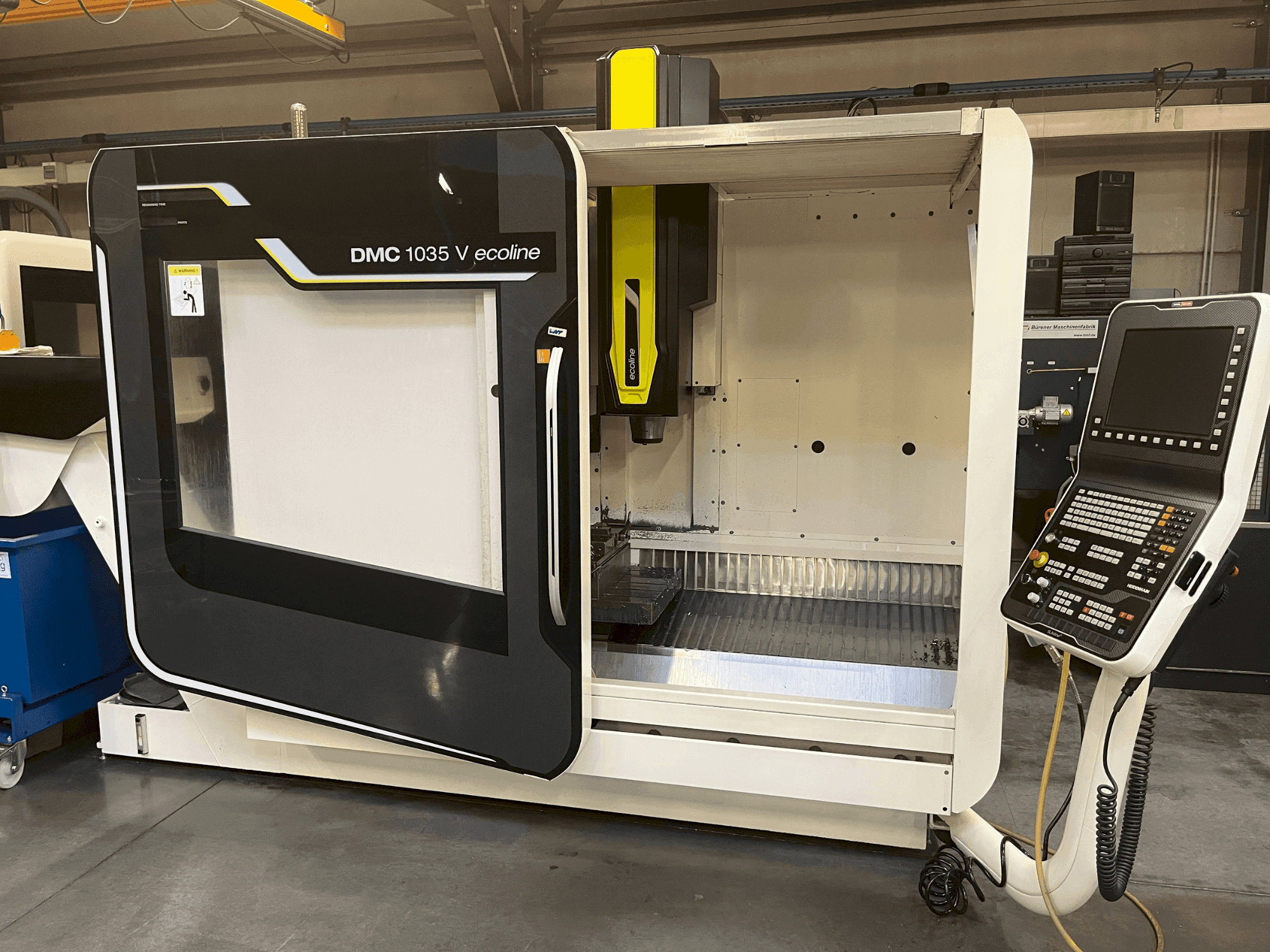 Vista Frontal da DMG Gildemeister DMC 1035 V ecoline máquina