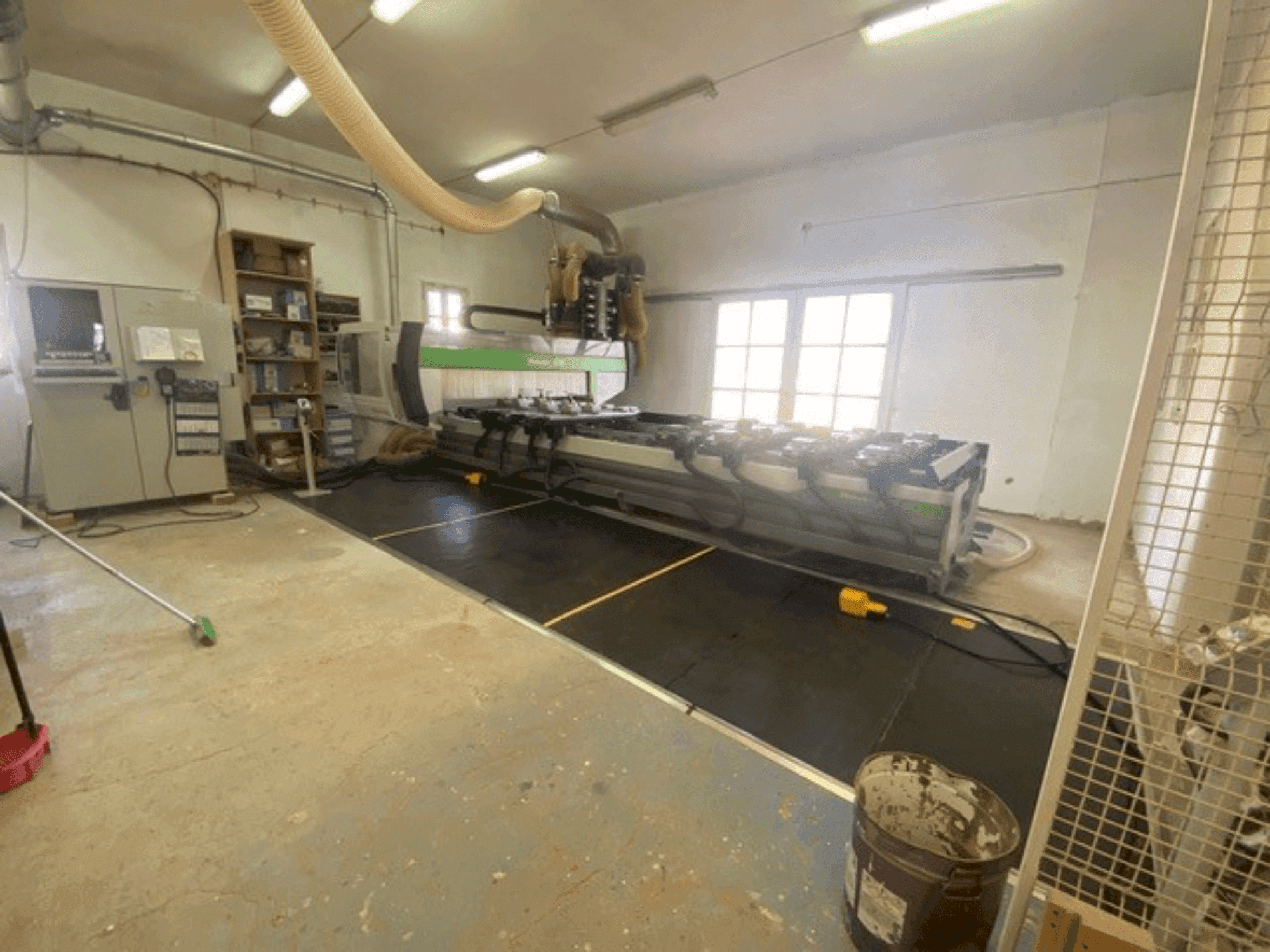 Vista Frontal da BIESSE ROVER C 9.50 máquina